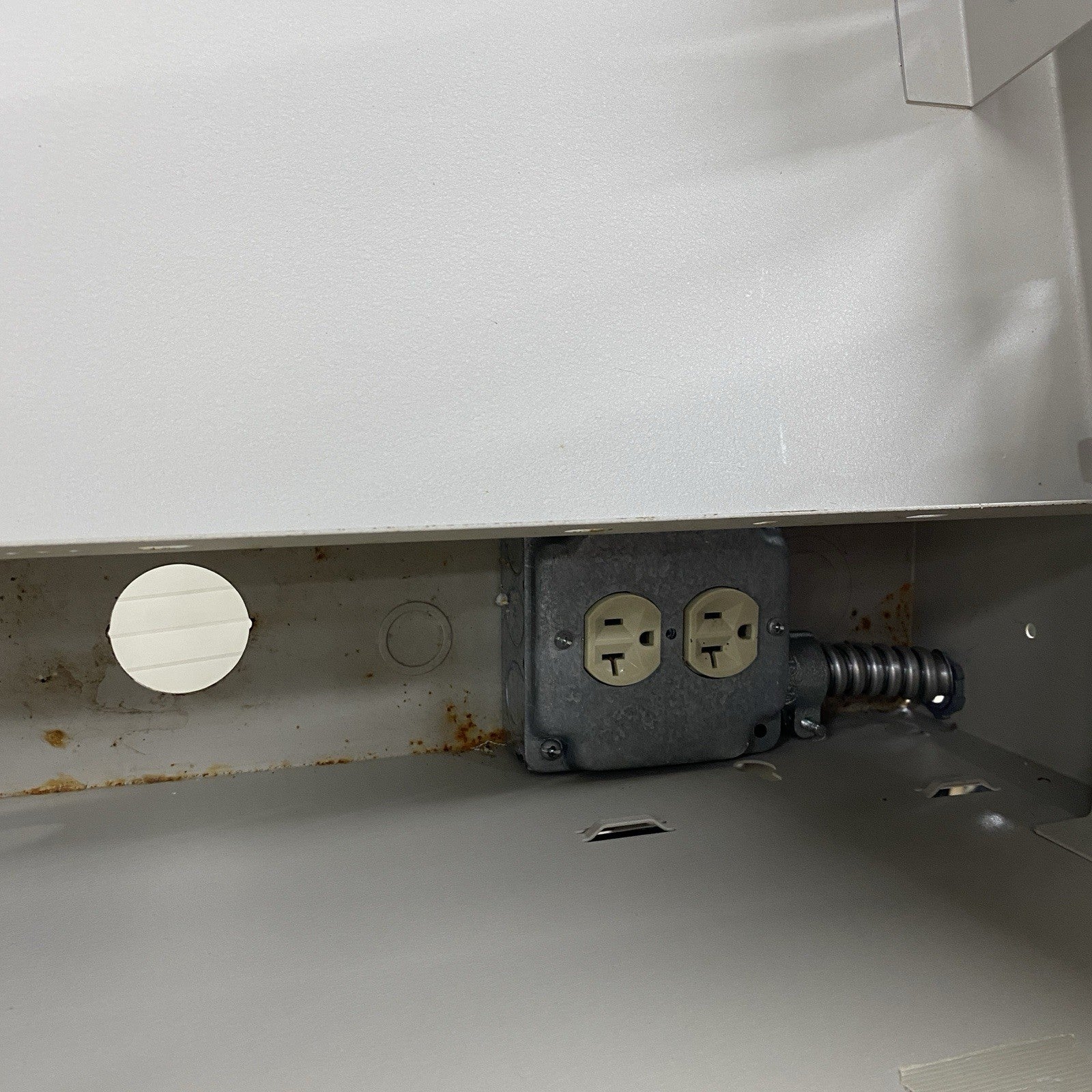 Middle Atlantic TOR-3-20SBK-13965 3SP Tilt Out Wall Rack Electronic Enclosure12