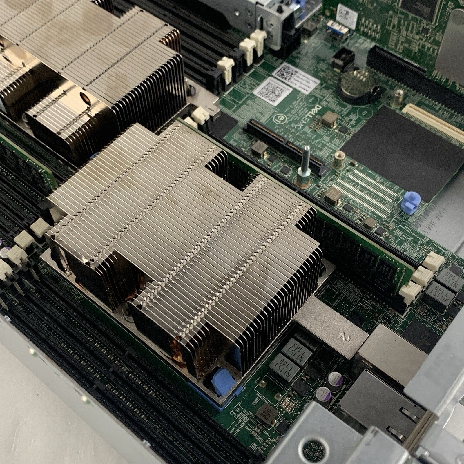 Dell EMC PowerEdge R540 Server 2x Silver 4114 2.10 GHz 64 GB RAM No HDD No OS14