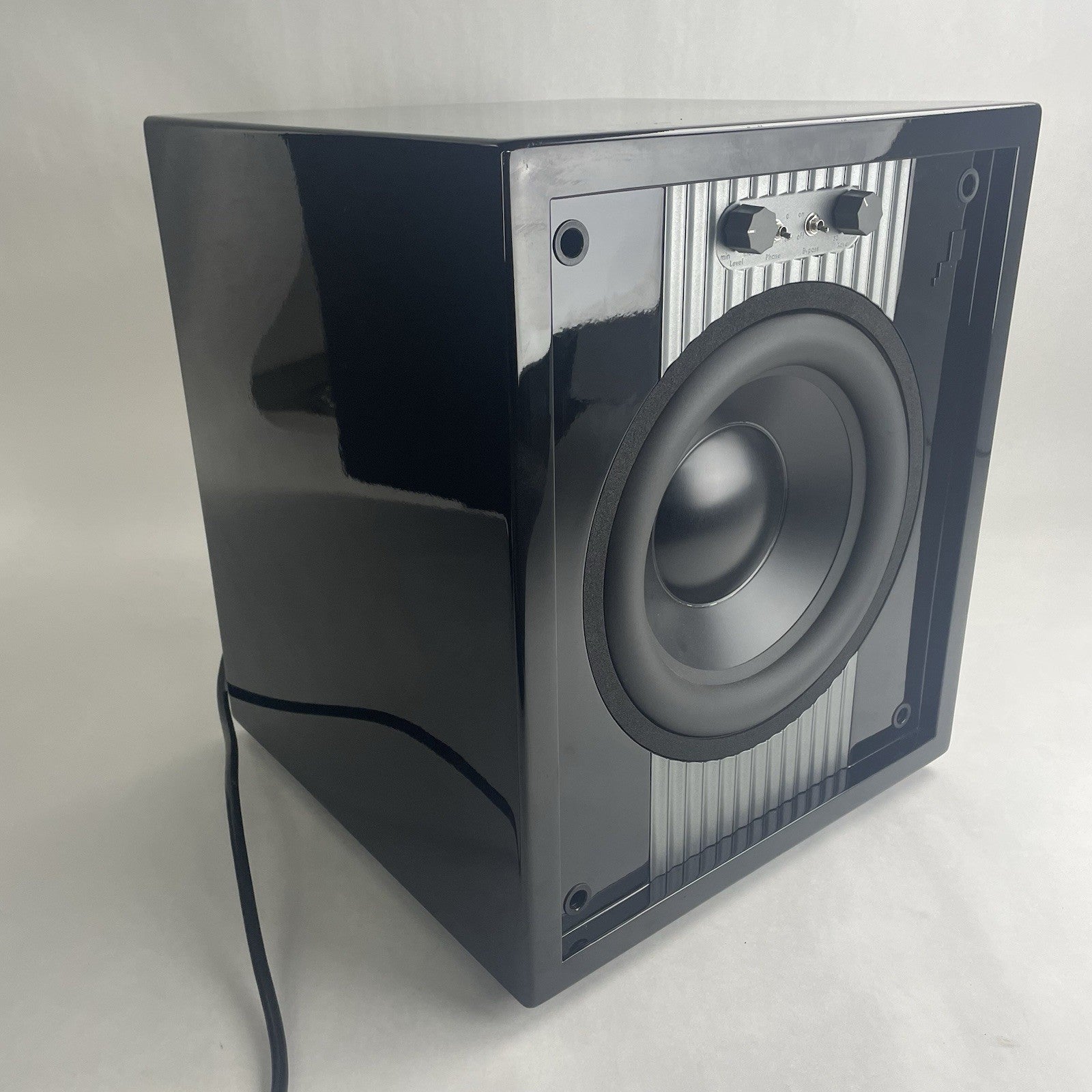 Sonance SUB 10-150 10'' Powered Subwoofer Gloss Black Tested1