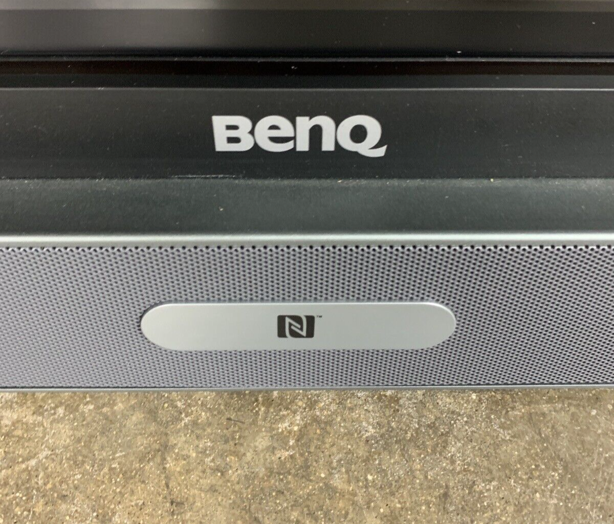 BenQ RP704k 70” 4K Interactive Flat Panel Display Tested Slight Burn-In Shadow