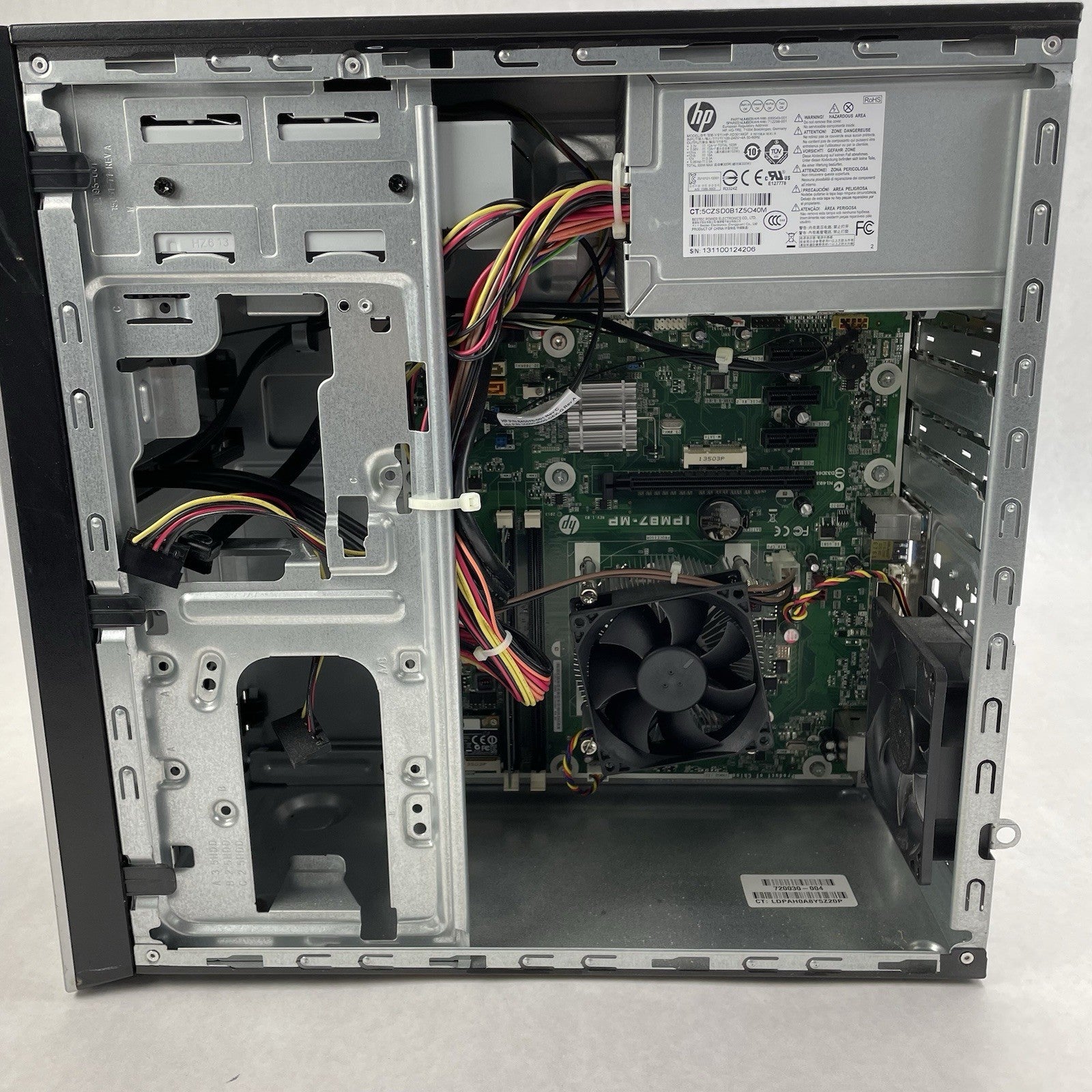 HP Pavilion 500-223 MT Intel Core i3-4130 3.4 GHz 8 GB RAM No HDD No OS