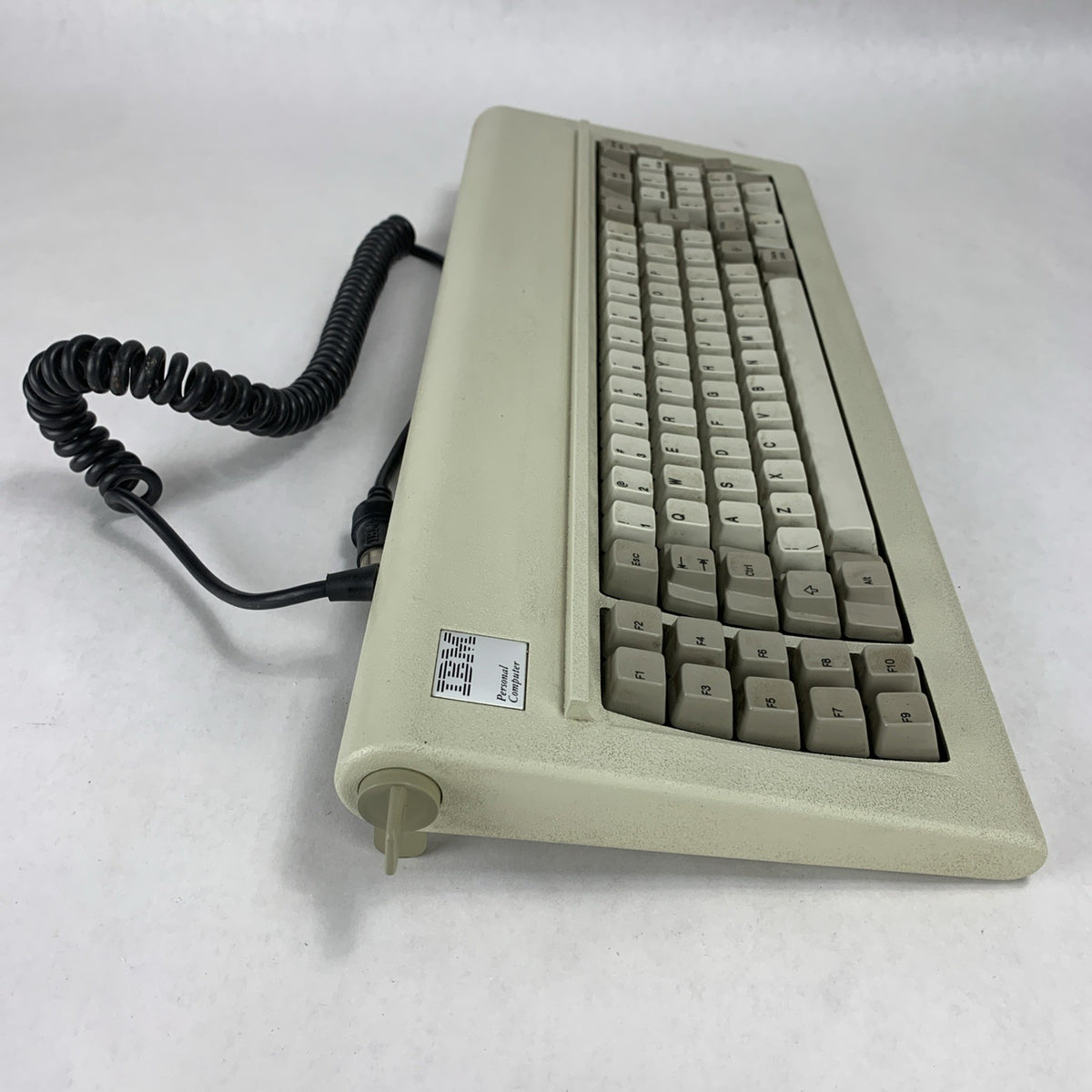 IBM F XT 83-Key Personal Computer Keyboard 18014495