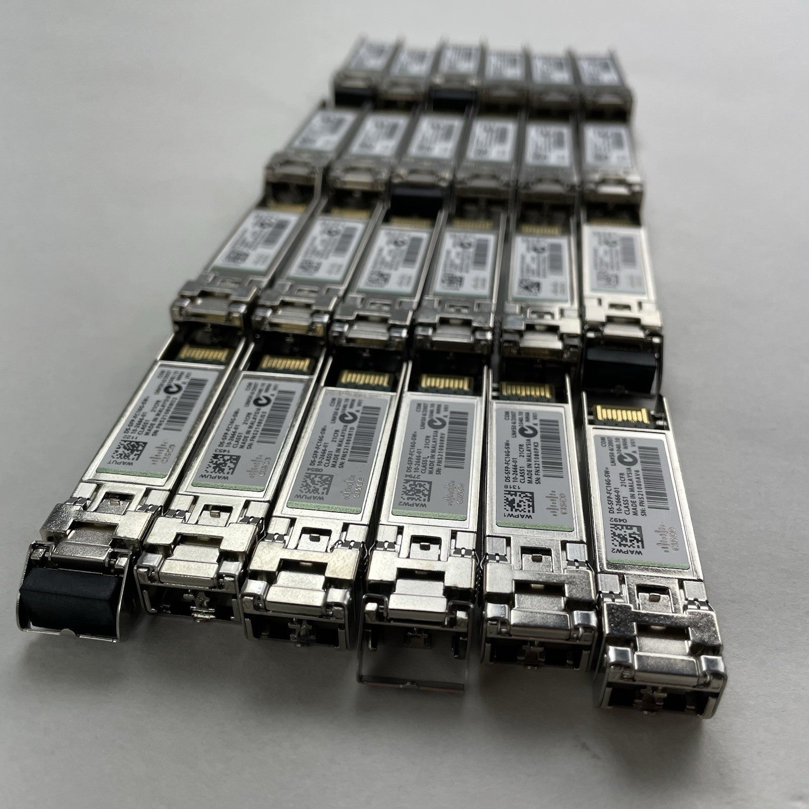 DS-SFP-FC16G-SW Cisco 16 Gbps Fibre Channel SW SFP LC AK 10-2666-01 Lot of 24