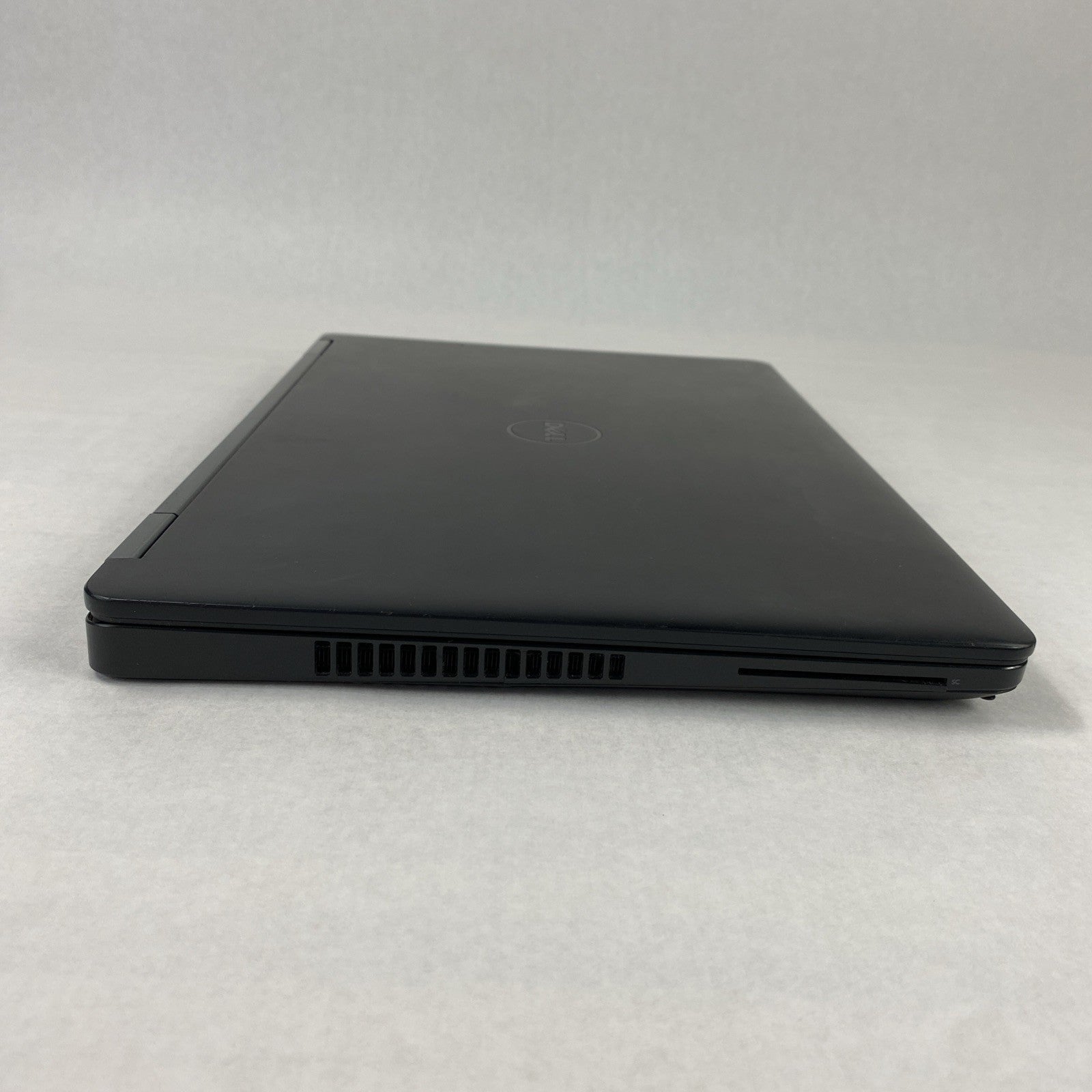 Dell Latitude E5570 Intel Core i5-6300U 2.4GHz 8GB RAM 15.6" No HDD No OS