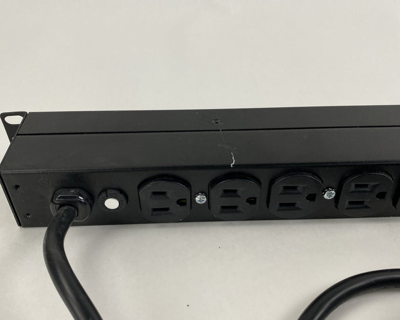 APC AP9562 Basic Rack PDU w/ Rack Ears