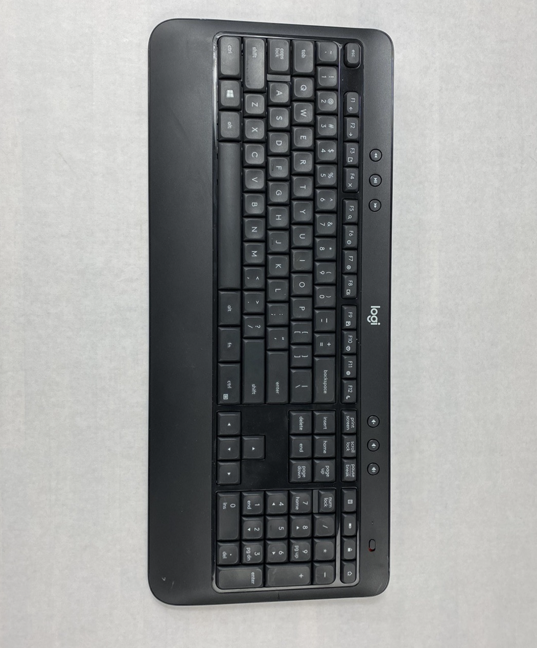 Lot of 4 Logitech K540 Y-R0012 Wireless Desktop Keyboard Power Tested No Dongle