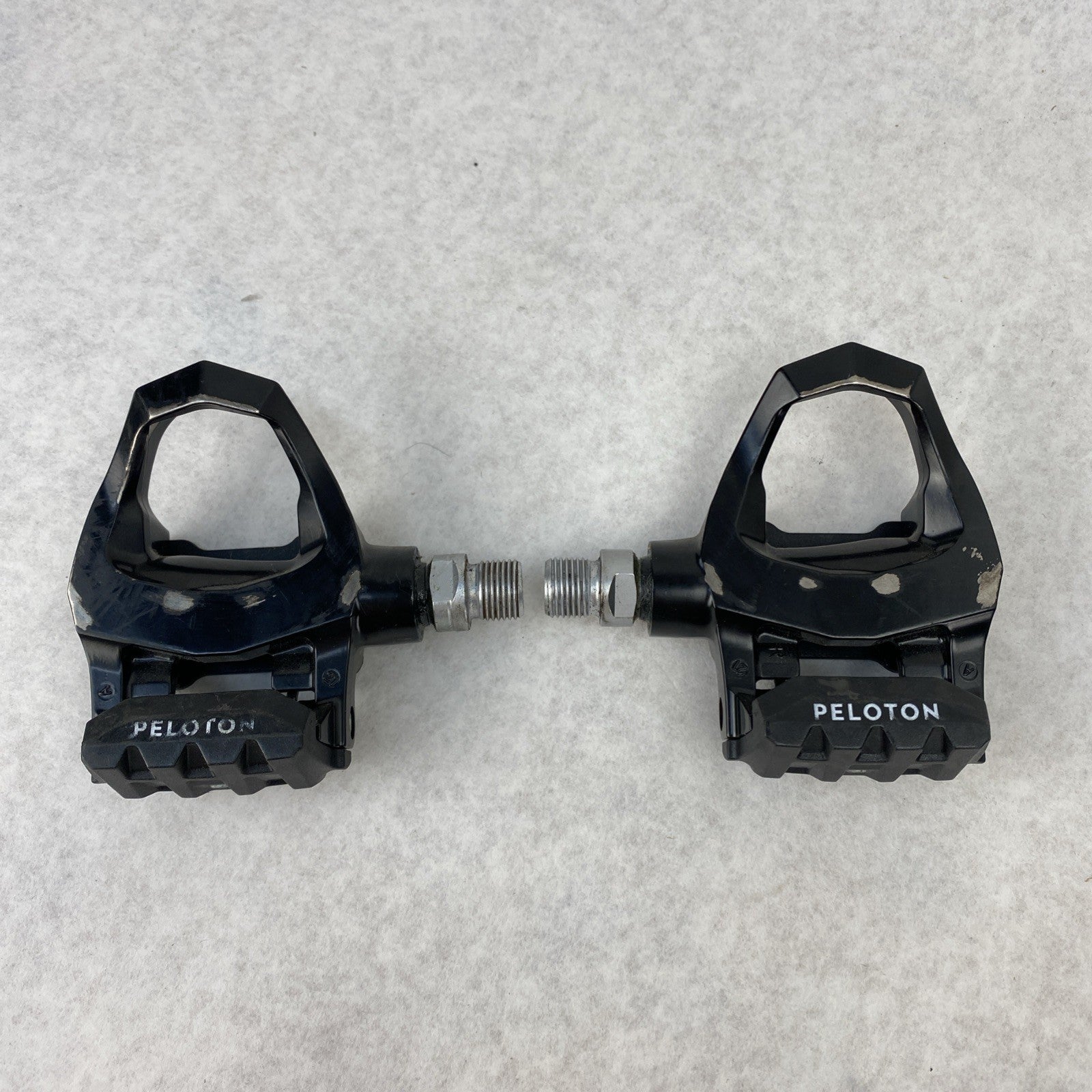 Peloton Clip in Indoor Pedals Right and Left2