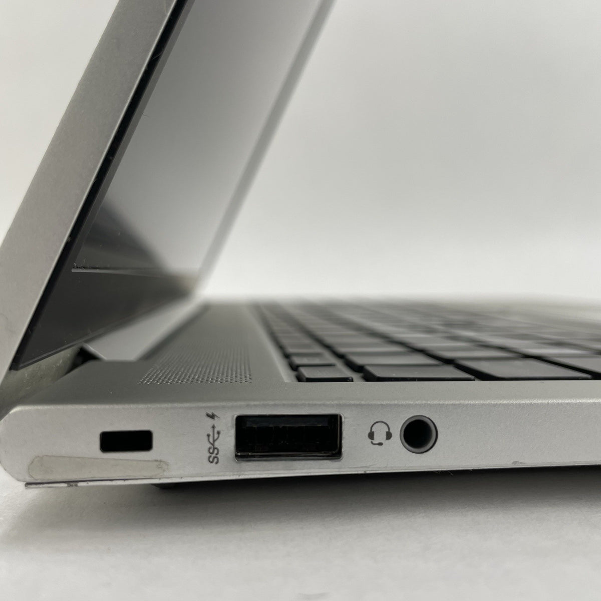 HP EliteBook 850 G8 15.6" i5-1145G7 2.60 GHz 16 GB RAM No SSD/OS/AC/Batt - Hinge5