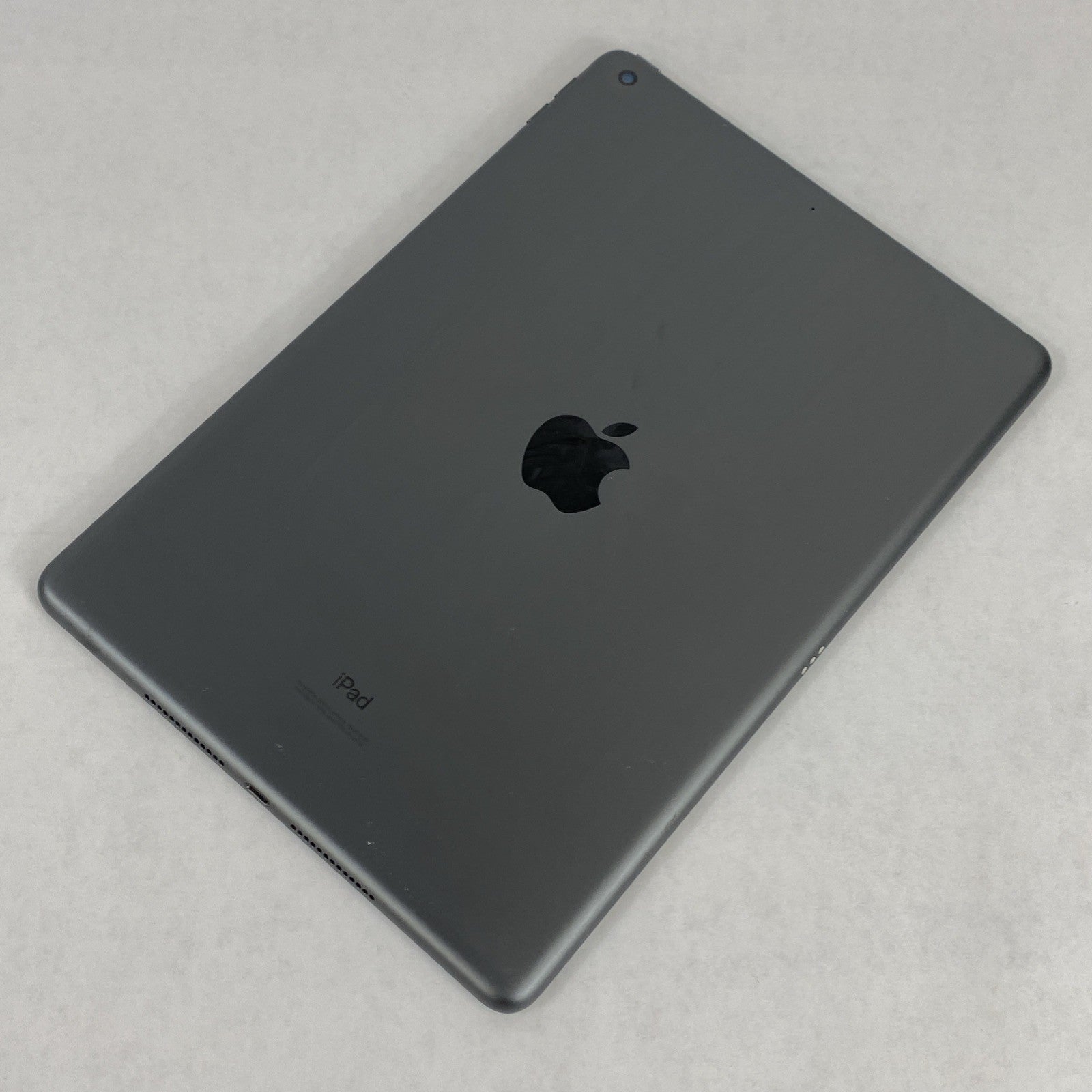 Apple iPad 7th Gen A2197 32GB Retina 10.2" Wi-Fi Space Gray IOS 18.7.911