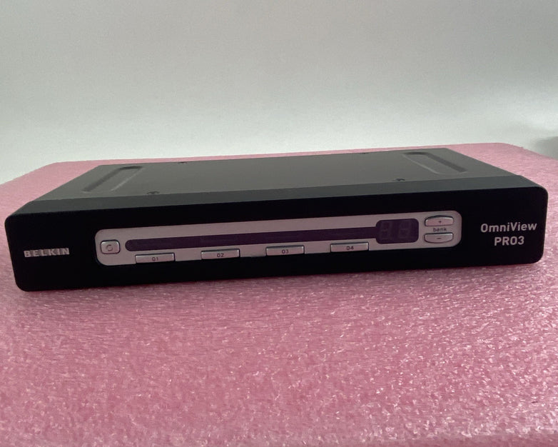 Belkin F1DA104Z OmniView Pro3 4-port KVM Switch