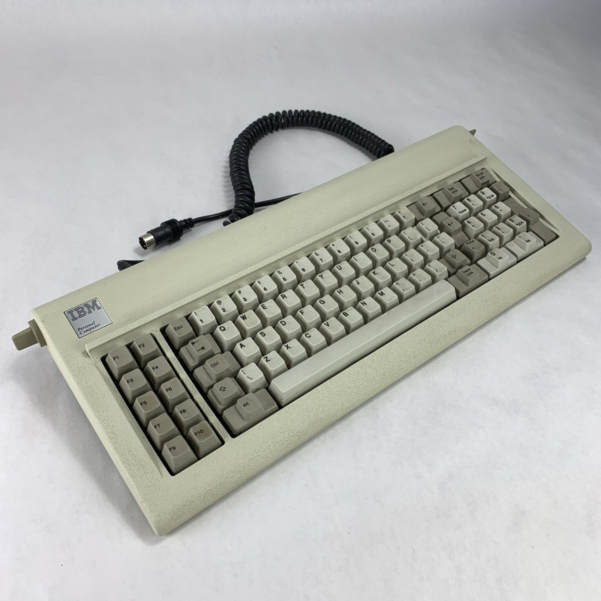 IBM F XT 83-Key Personal Computer Keyboard 18014490