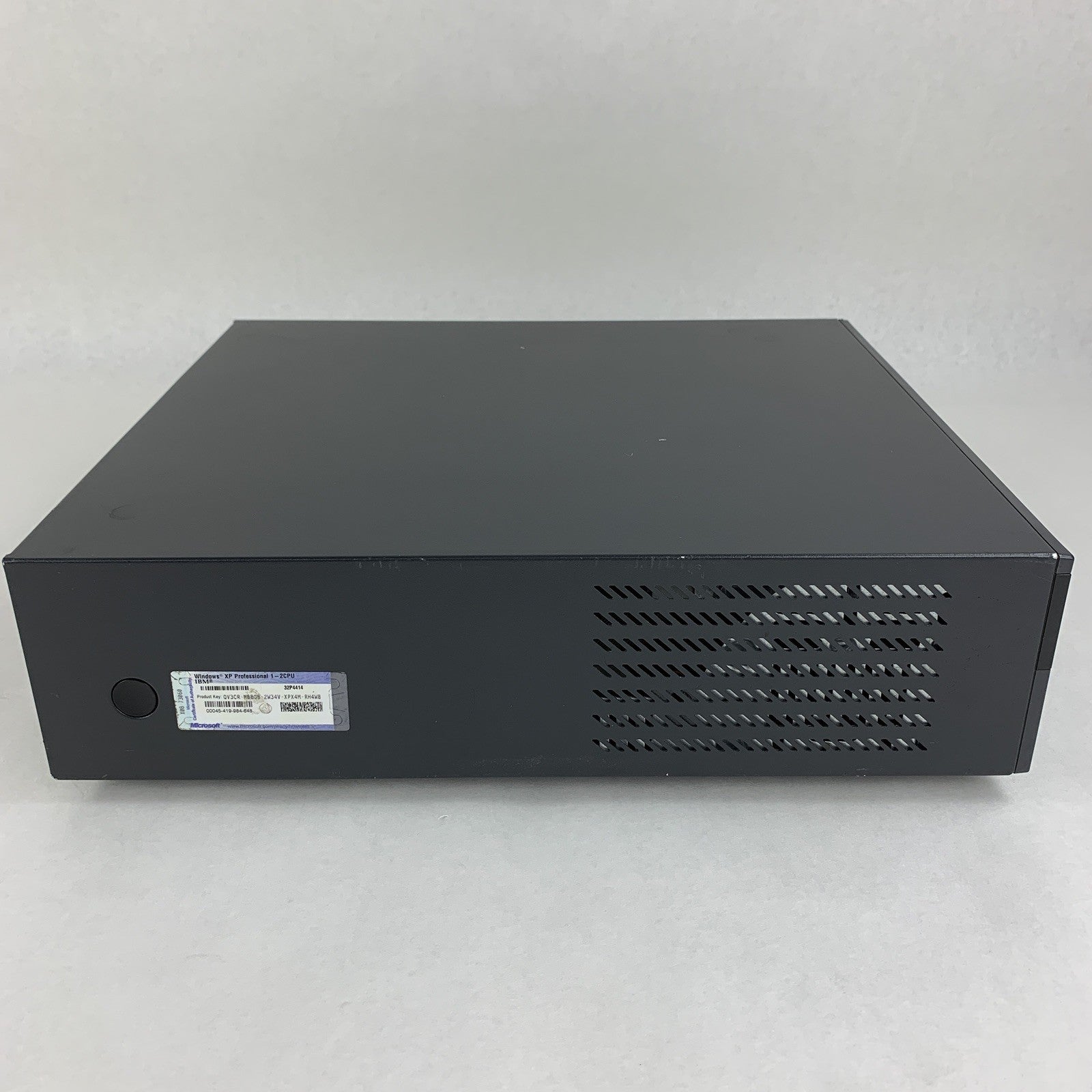 IBM Netvista 8303-42U Desktop Pentium 4 2.4 GHz 256 MB Win XP COA No OS No HDD