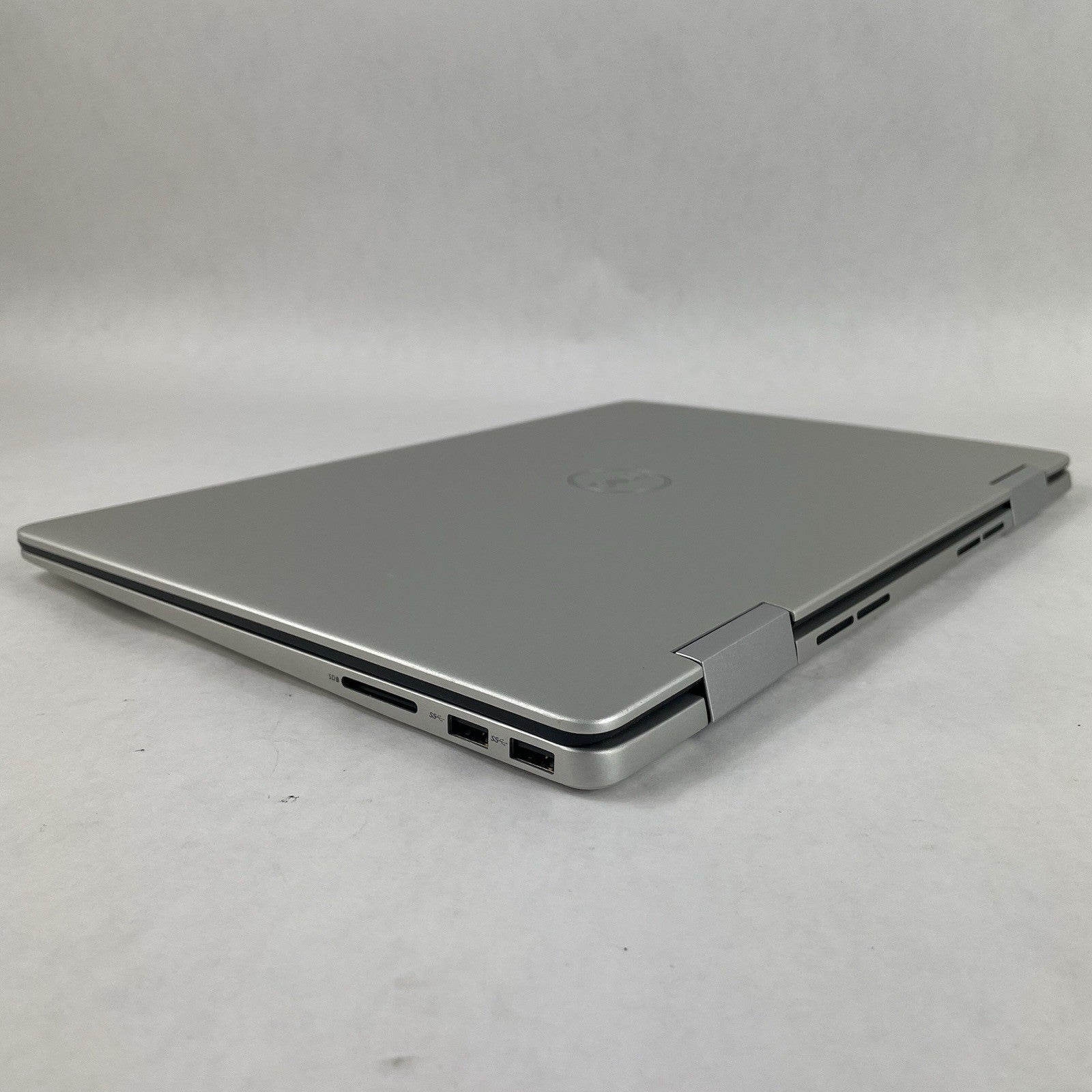 Dell Inspiron 7586 15.6" i5-8265U 1.60 GHz 8 GB RAM No SSD/OS/AC/Batt10