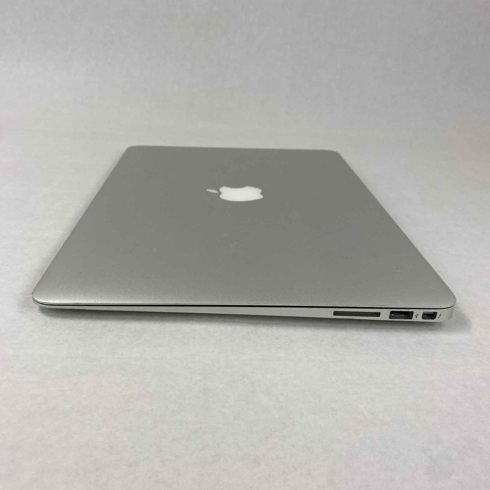 Apple A1369 MacBook Air 2011 13" 1.8Ghz i7 4GB RAM 250GB SSD os10.13.6 969Cycles