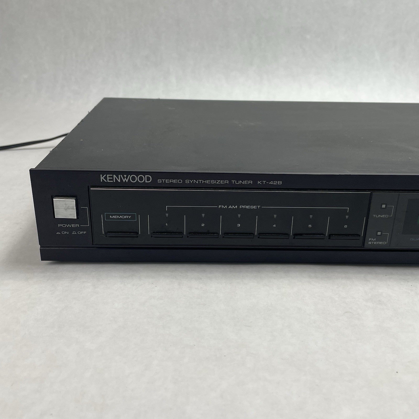 Kenwood KT-42B Stereo Synthesizer AM/FM Digital Preset Tuner RCA Black2