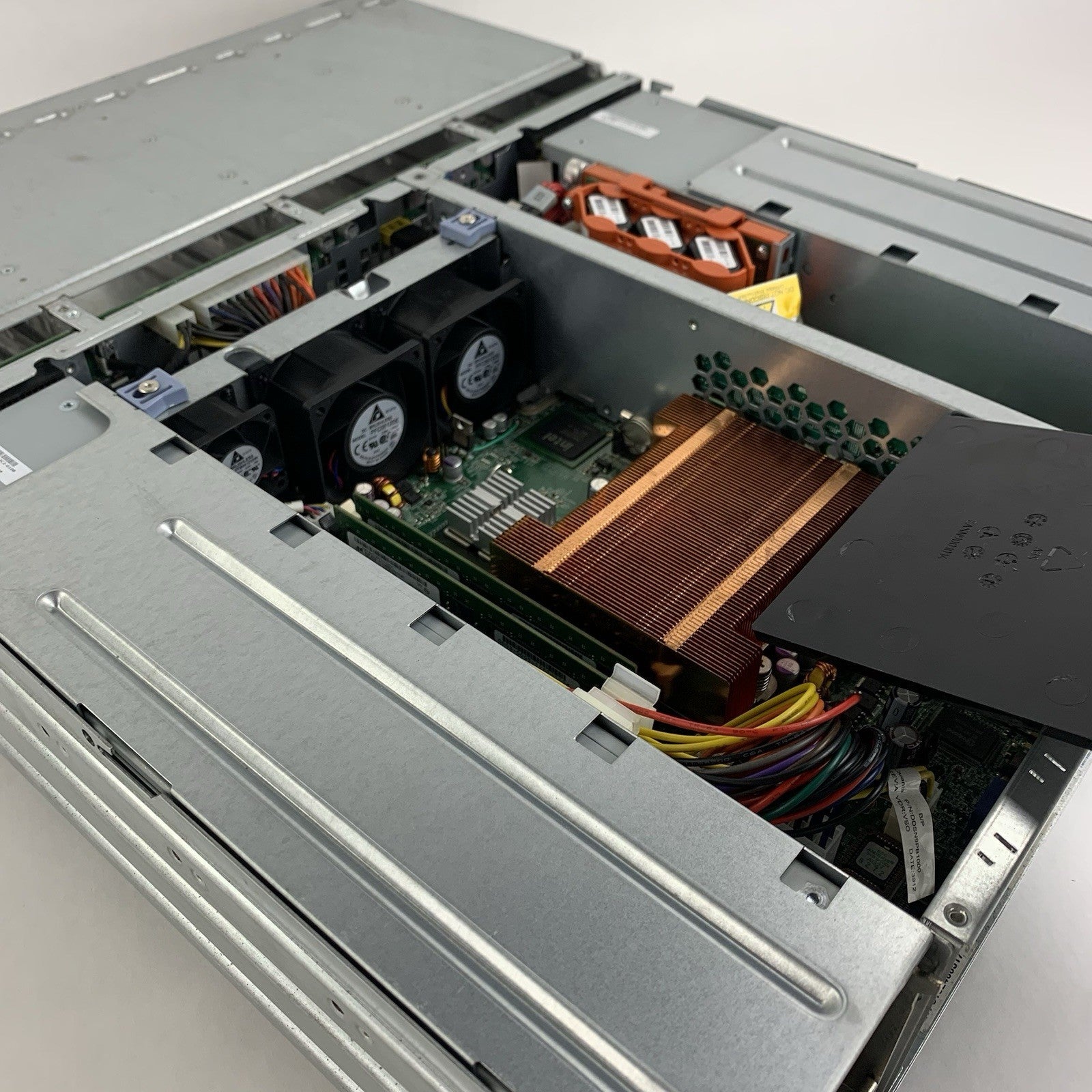 Data Domain DD620 San Storage Array 1x E8400 3 Ghz 8 GB Ram No OS No HDDs11