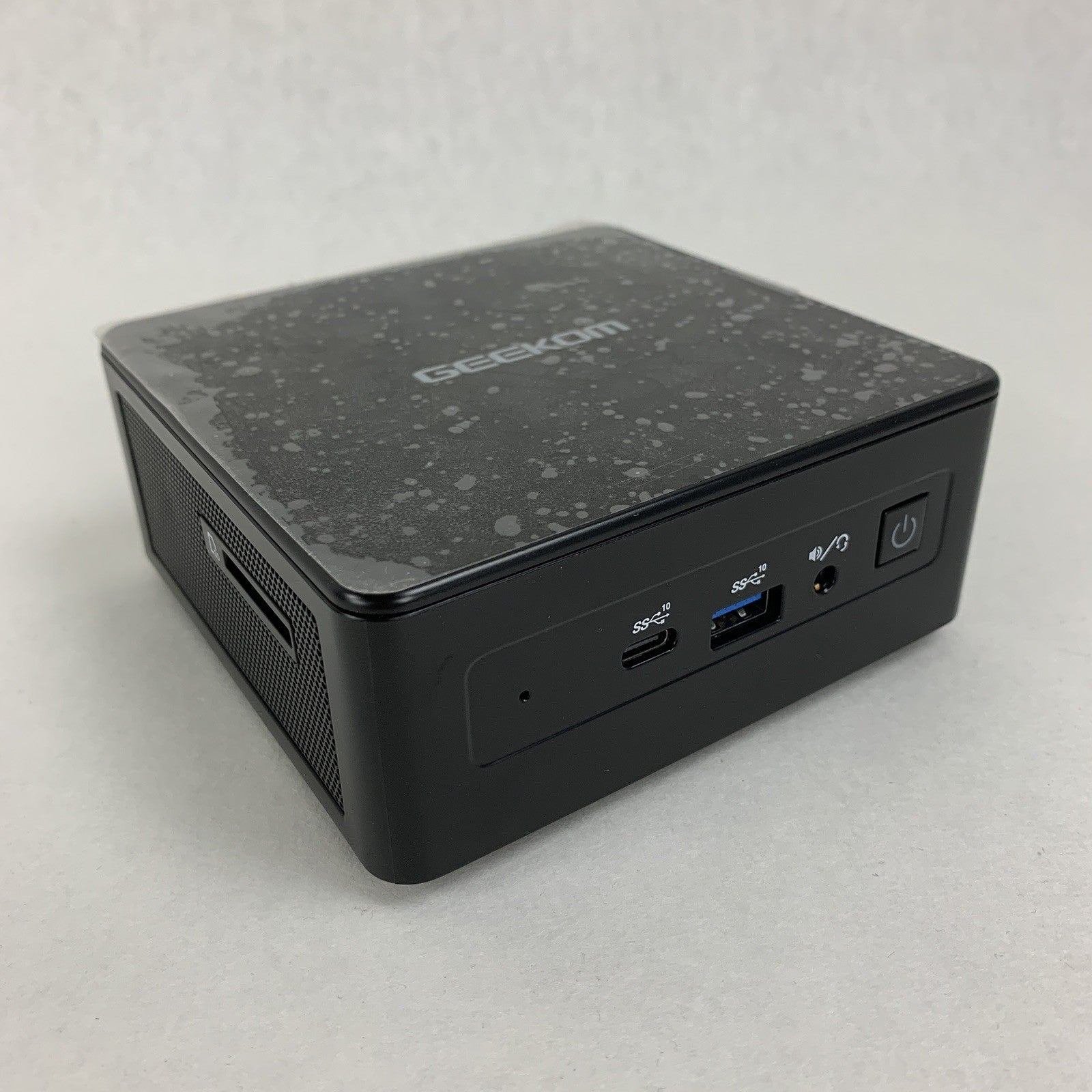 Geekom GM08i5T Mini PC Intel i5-8279U 2.4 GHz 16 GB RAM No OS No HDD No AC