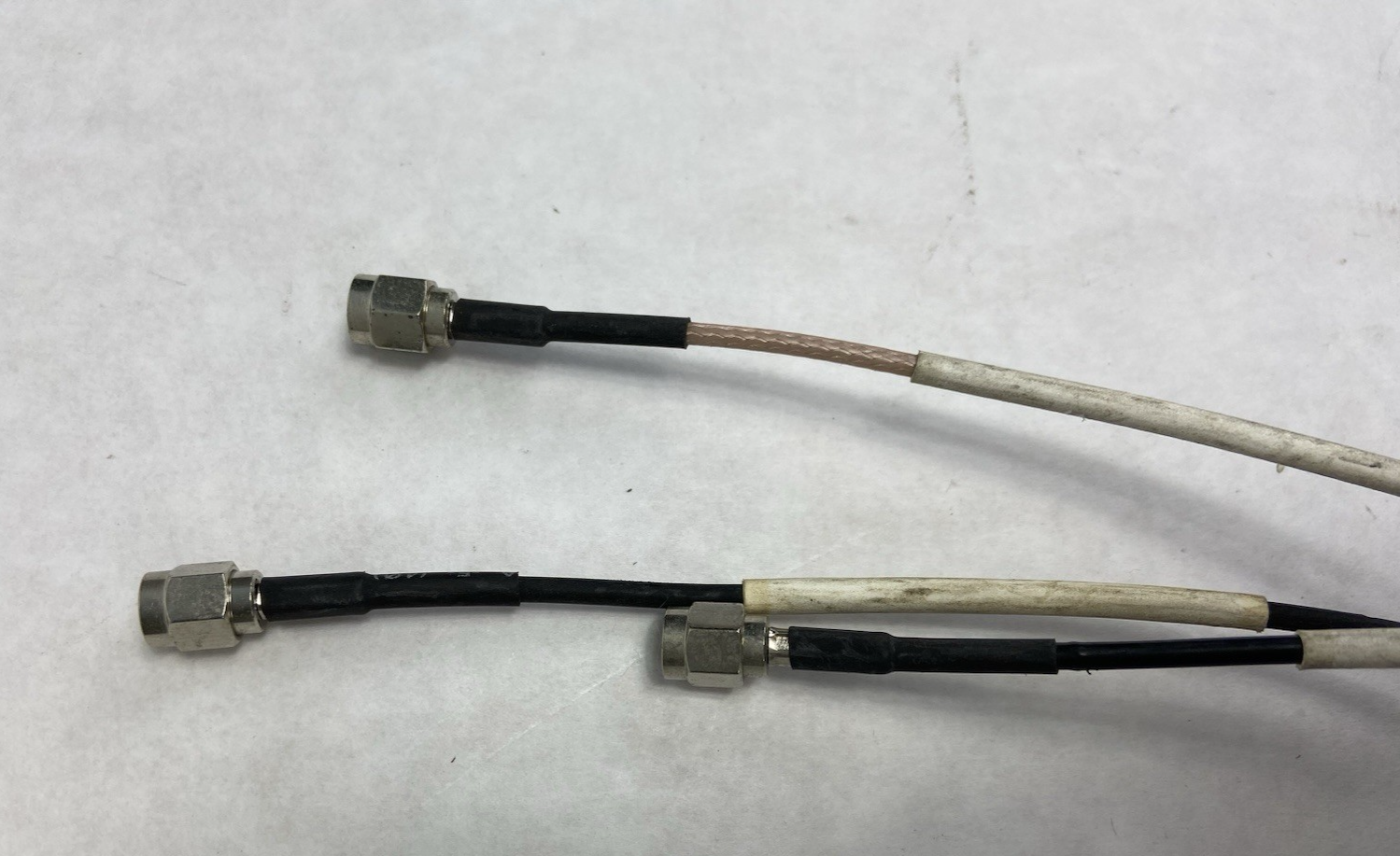 Motorola Laird GPSS746MP-MT4 VSM Base RF Antenna with Cap AN000036A01 - Lot of 2