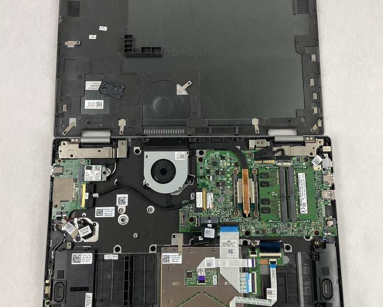Dell Inspiron 15-7569 15.6" i5-6200U 2.30 GHz 8 GB RAM No SSD/OS/AC/Batt