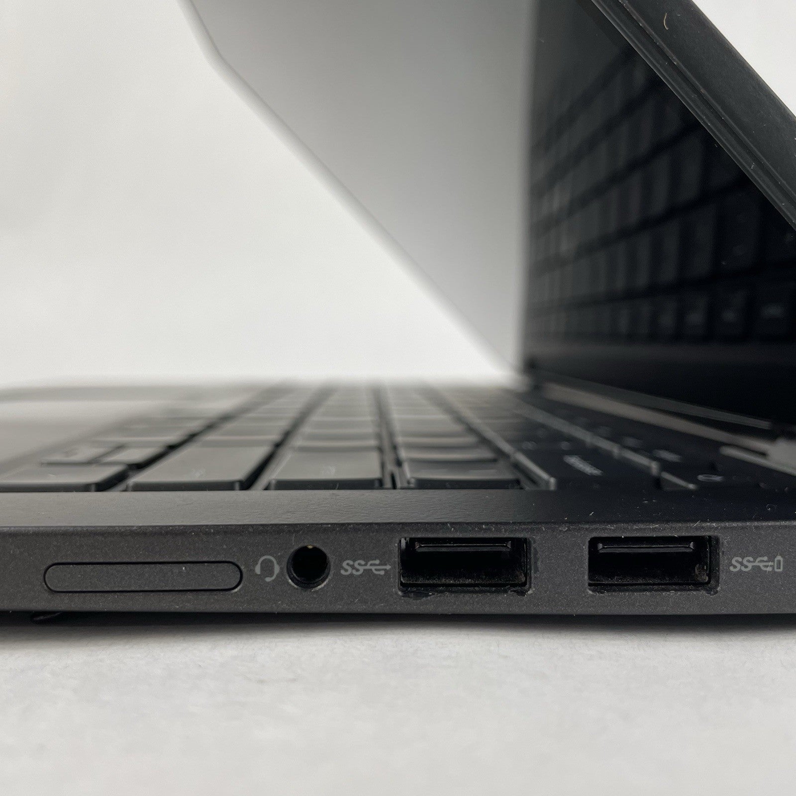 Dell Latitude 7410 14" i7-10610U 1.8GHz 16GB RAM No SSD/OS/AC/Batt-Scratched Key10