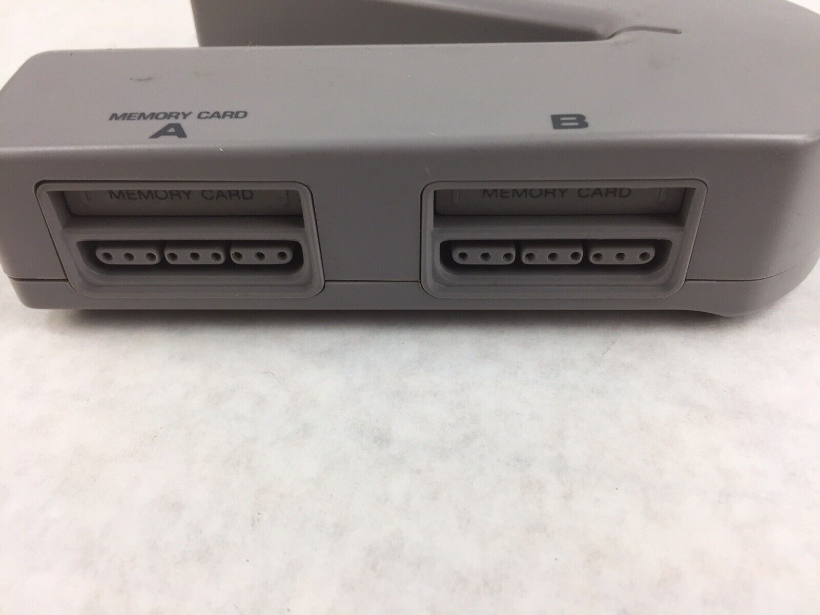 Pelican Accessories PL-318 4-Port Memory Card Reader