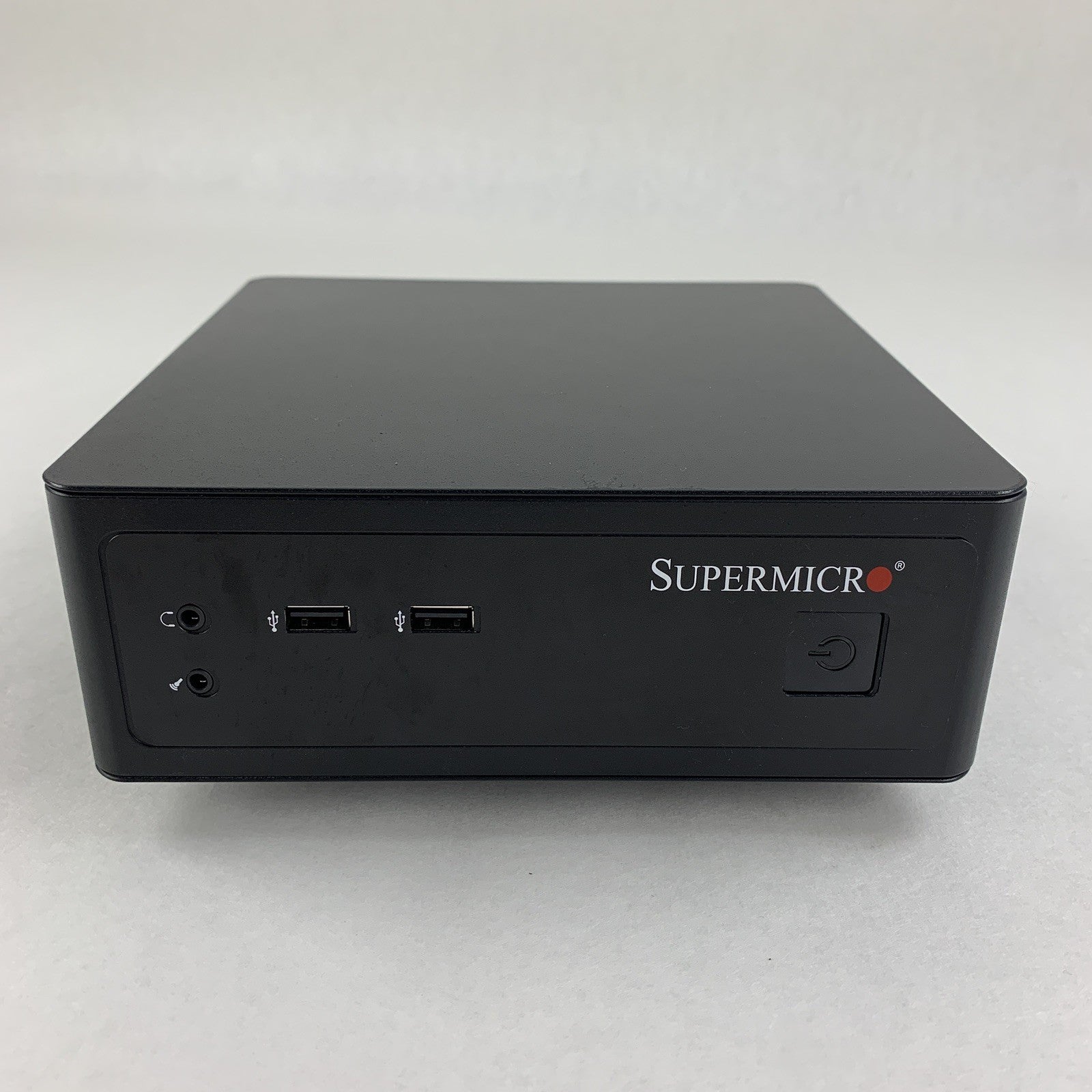 Supermicro Micro Desktop X11SSV-Q i5-7500 3.8 GHz 8 GB Ram No OS No HDD No AC