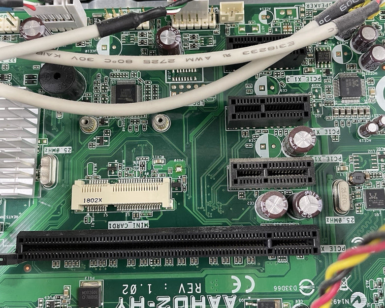 HP Pavilion P6-2003W MT AMD E2-3200 2.40 GHz 4 GB RAM No HDD/OS