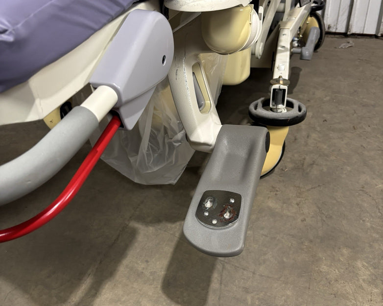 Stryker LD304 Birthing Bed Powers and Lifts Torso Hydraulic Stuck