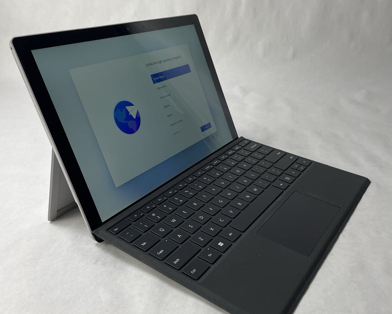 MicroSoft Surface Pro 7 13.3" i7-1065G7 1.30 GHz 16 GB RAM 256 GB SSD Windows 11