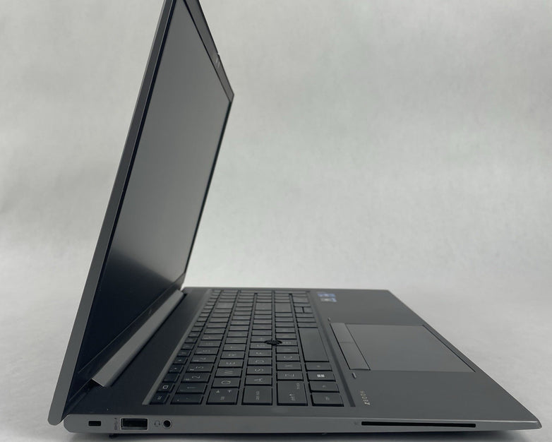 HP ZBook FireFly 15 G8 15.6" i7-1165G7 2.8GHz 16GB RAM No SSD/OS/AC - Bad Corner