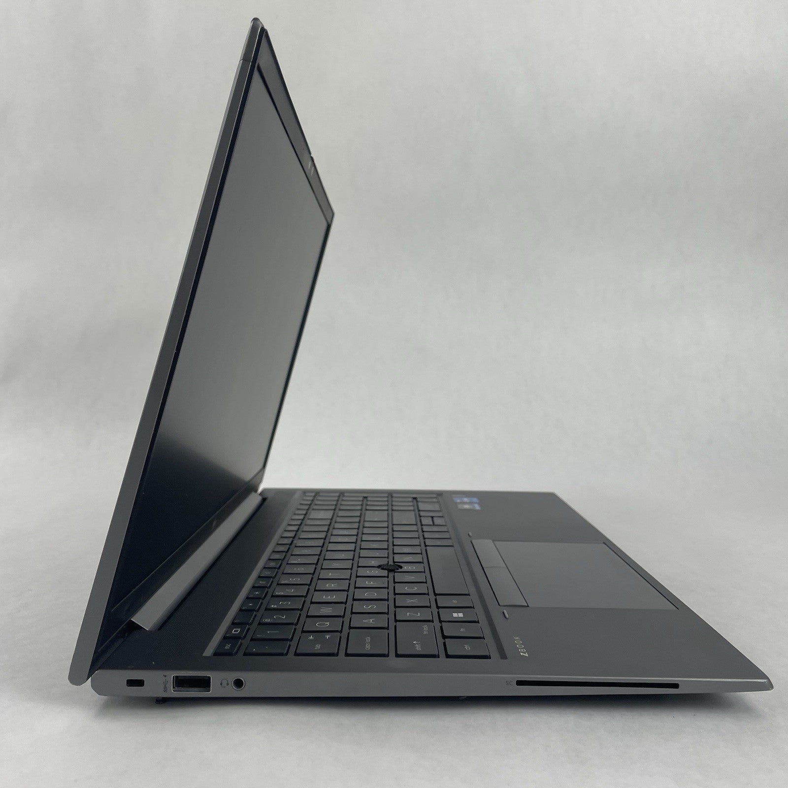 HP ZBook FireFly 15 G8 15.6" i7-1165G7 2.8GHz 16GB RAM No SSD/OS/AC - Bad Corner3