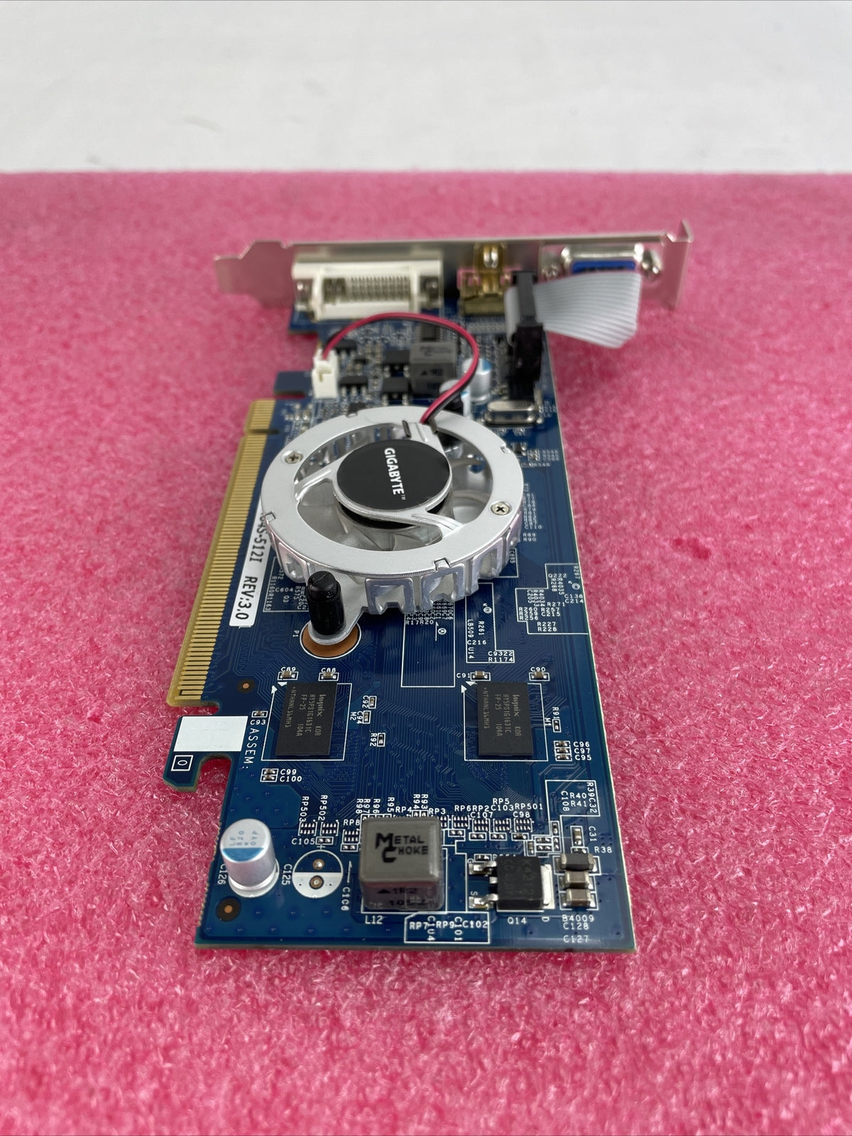 GIGABYTE GV-N84S-512I NVIDIA GeForce 8400GS 512MB GDDR2 PCIe Graphics Card