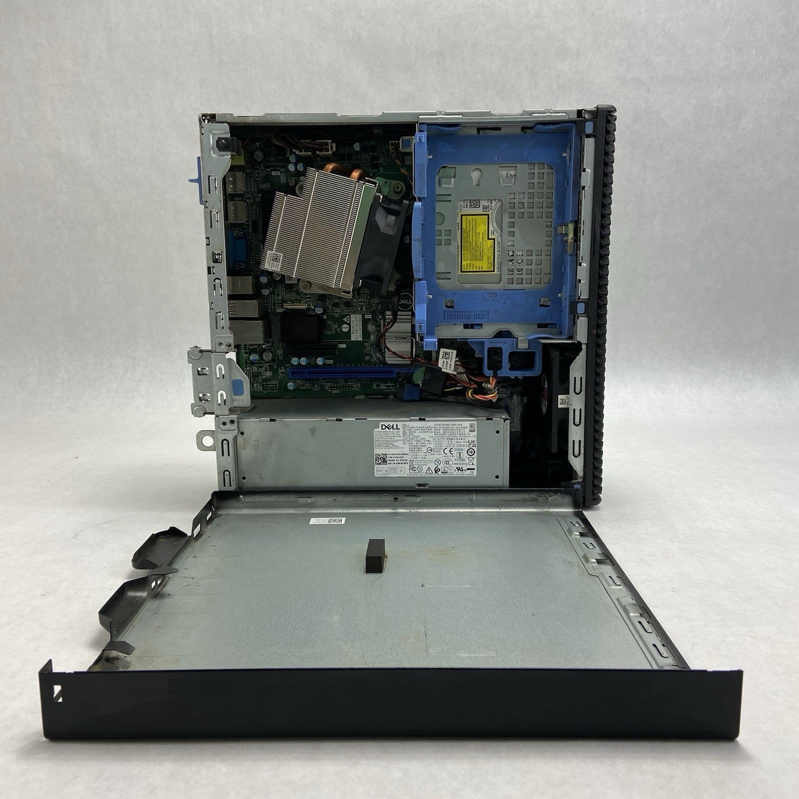 Dell Precision 3450 SFF Intel Xeon W-1350 3.3GHz 32GB RAM No HDD No OS7
