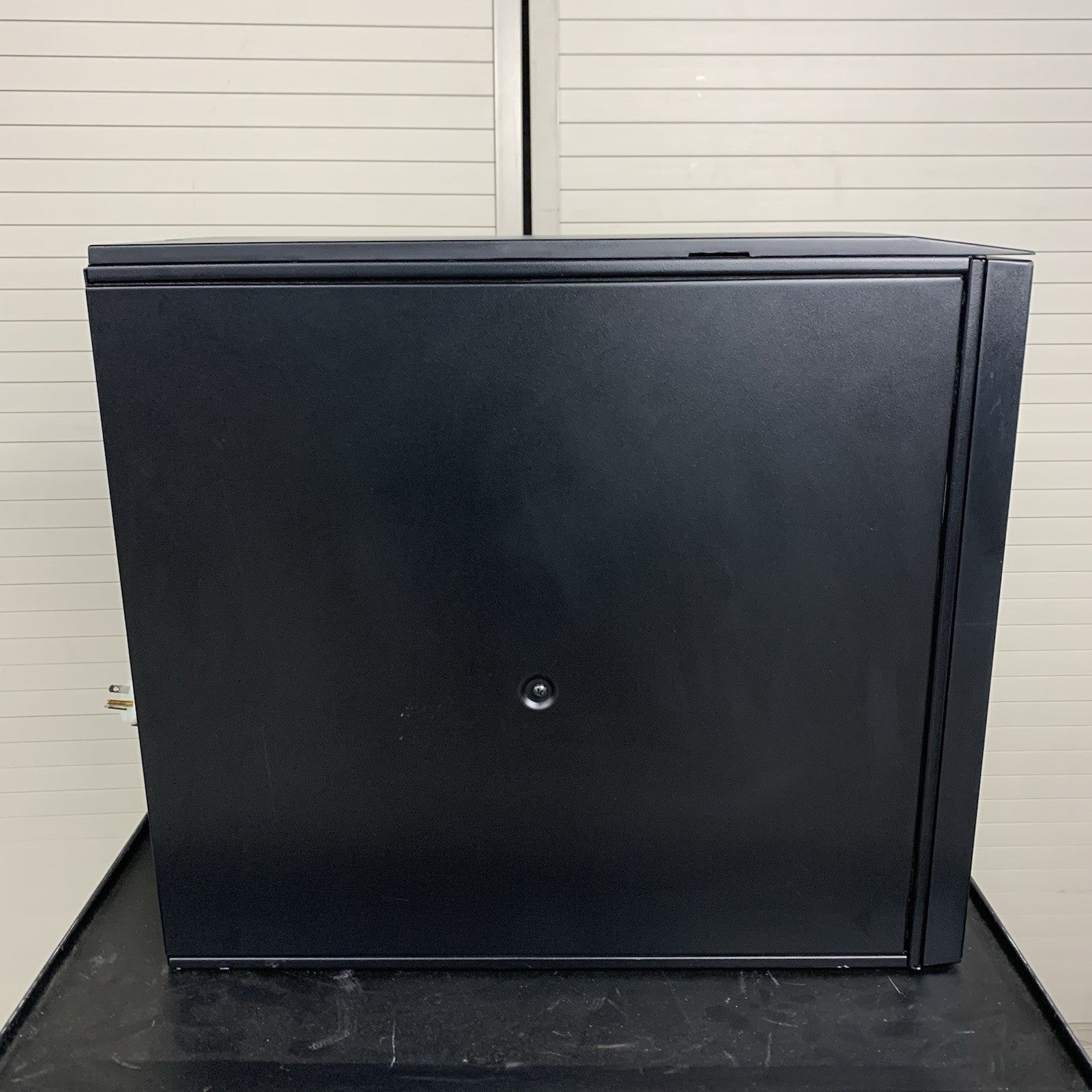 APC Smart-UPS SUA2200XL 2200VA UPS 120V 5U Tower Rack Tested No Batteries5