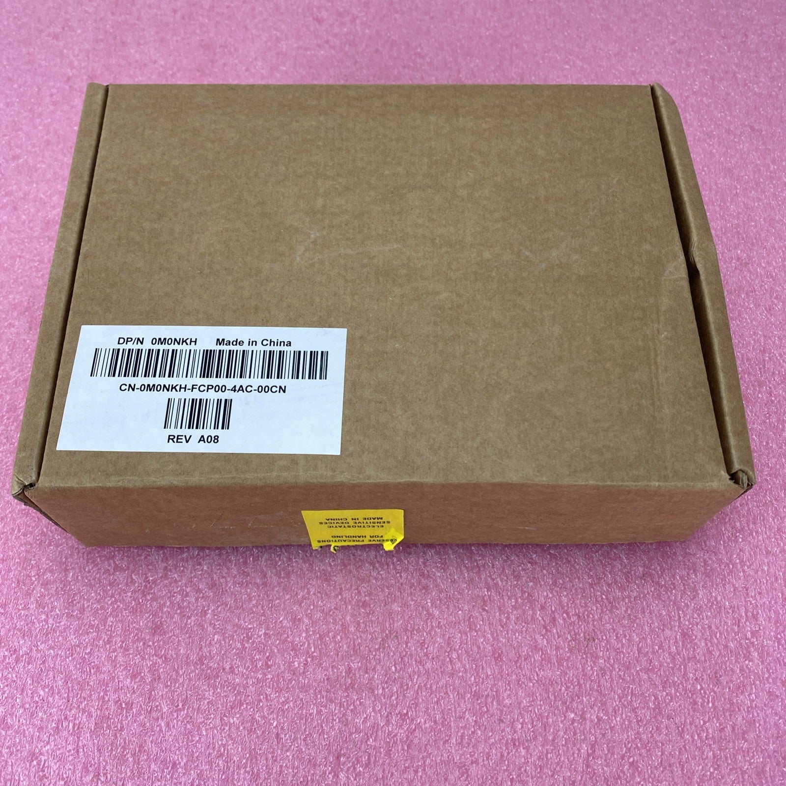 Dell 0M0NKH Network Adapter 1