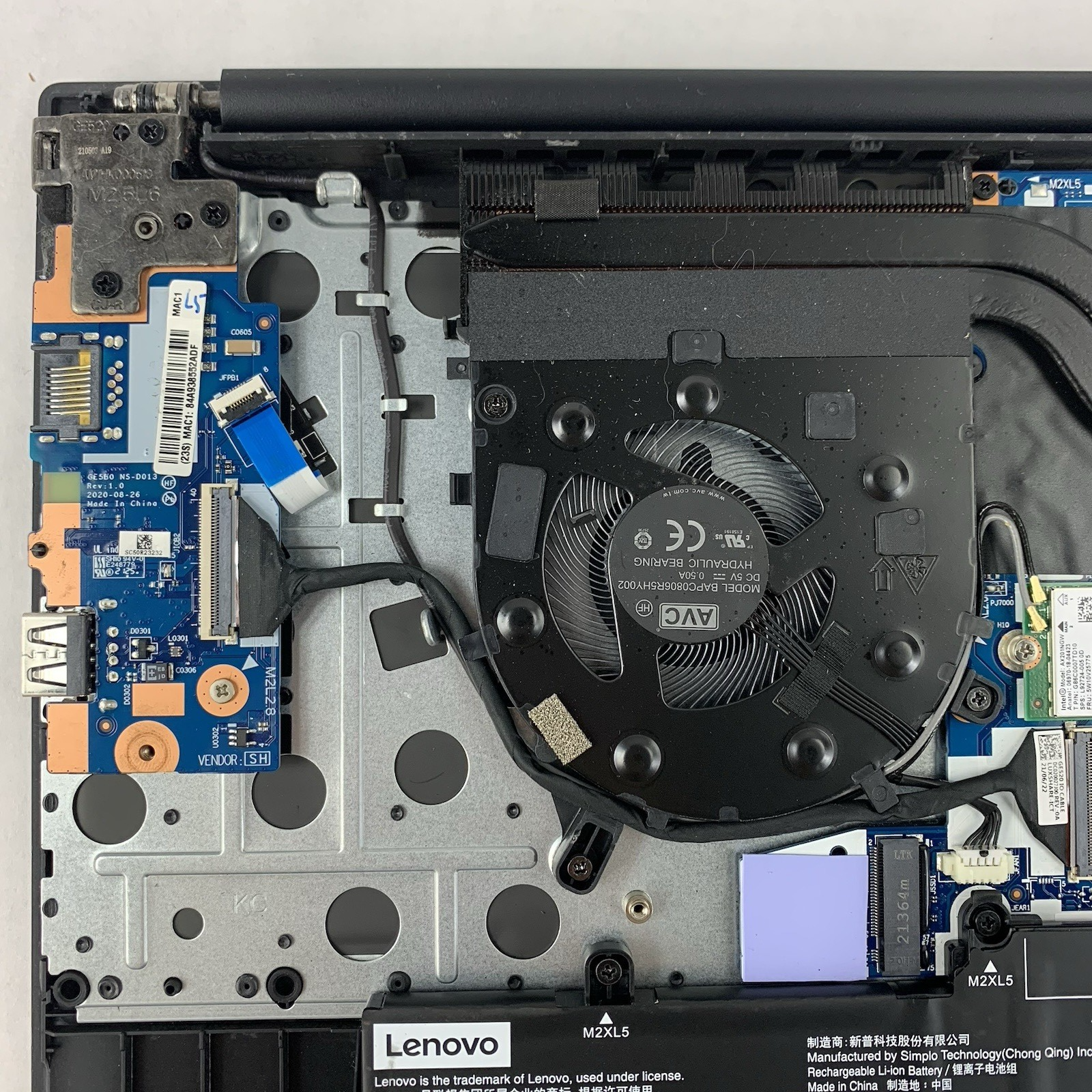 Lenovo ThinkPad E15 Gen 2 15.6" i5-1135G7 2.40 GHz 16 GB RAM No OS/SSD/AC12