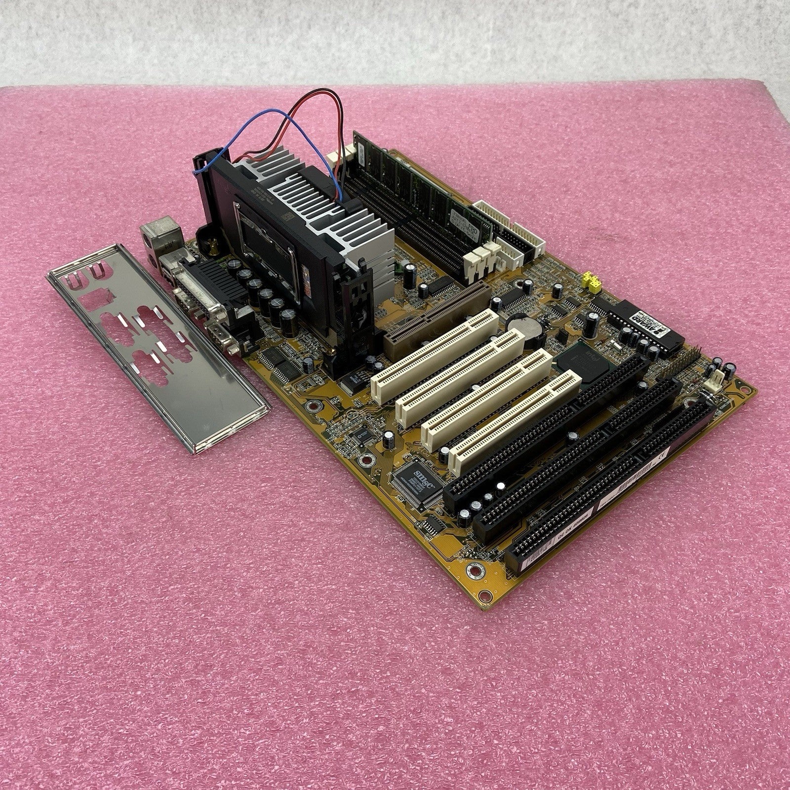 BioStar M6TBA Motherboard Intel Pentium III 450MHz 64MB RAM w/IO Shield0