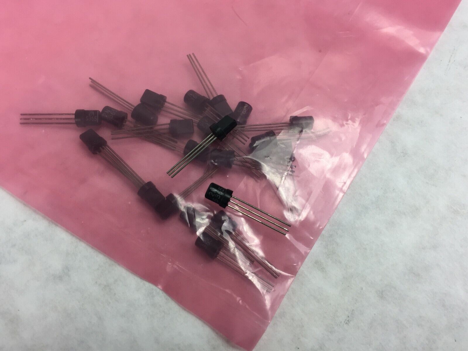 2N5365 PNP Transistor T0-92  (Lot of 25)
