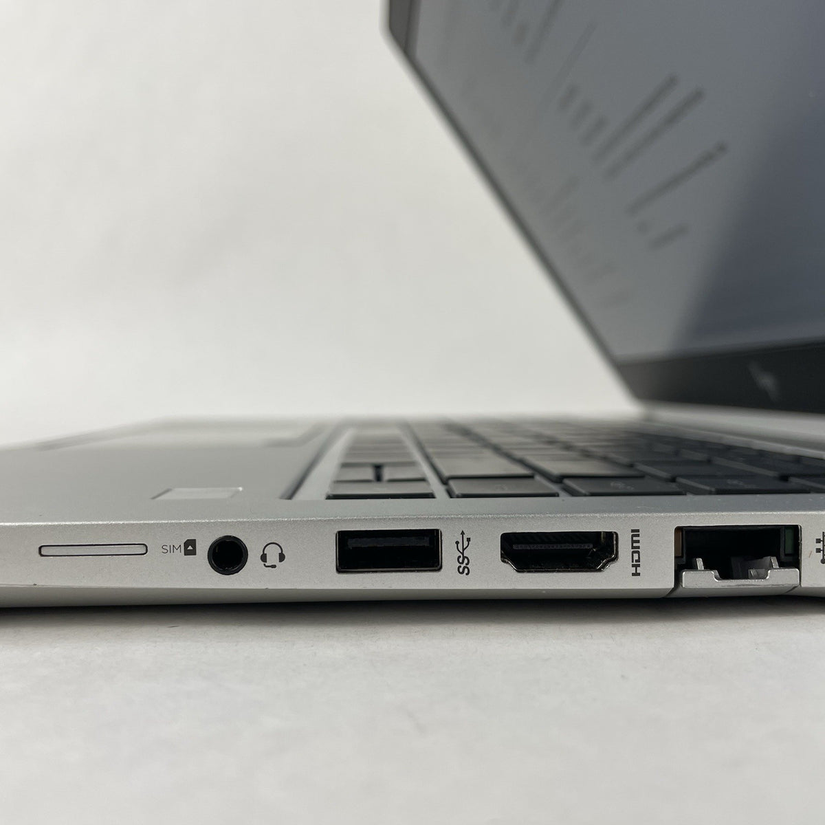 HP mt45 14" AMD Ryzen 3 Pro 3300U 2.10 GHz 4 GB RAM No SSD/OS/AC7