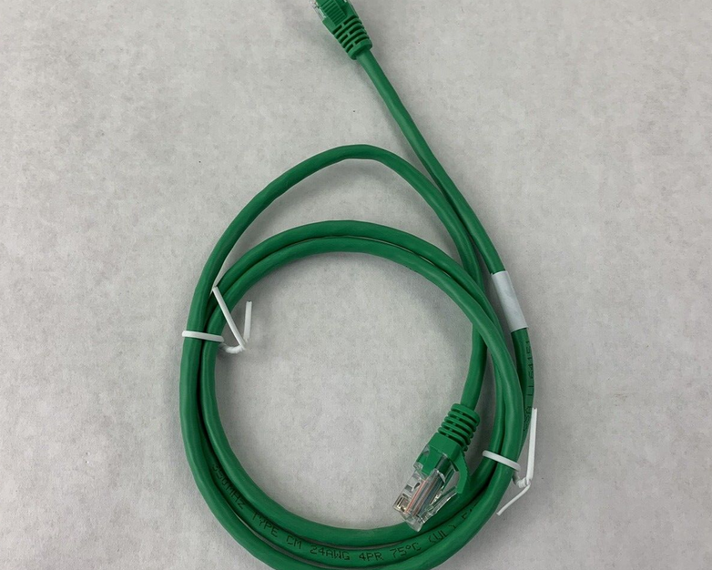 Lot( 5 ) 4ft Green Cat5e C2G 0041 Snagless Unshielded UTP Ethernet Patch Cable