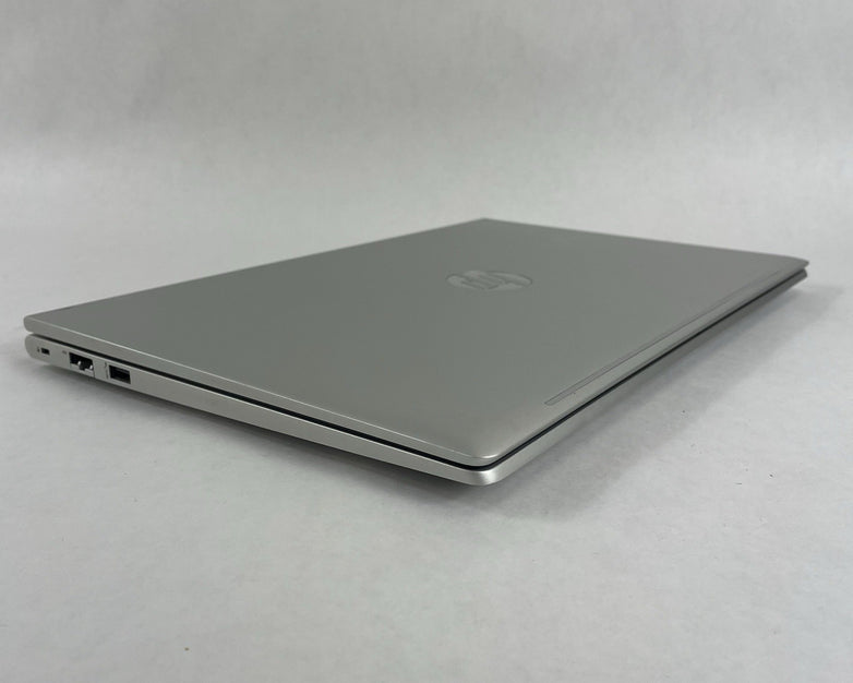 HP ProBook 450 G8 15.6" i5-1135G7 2.40 GHz 8 GB RAM Touchscreen No SSD/OS/AC