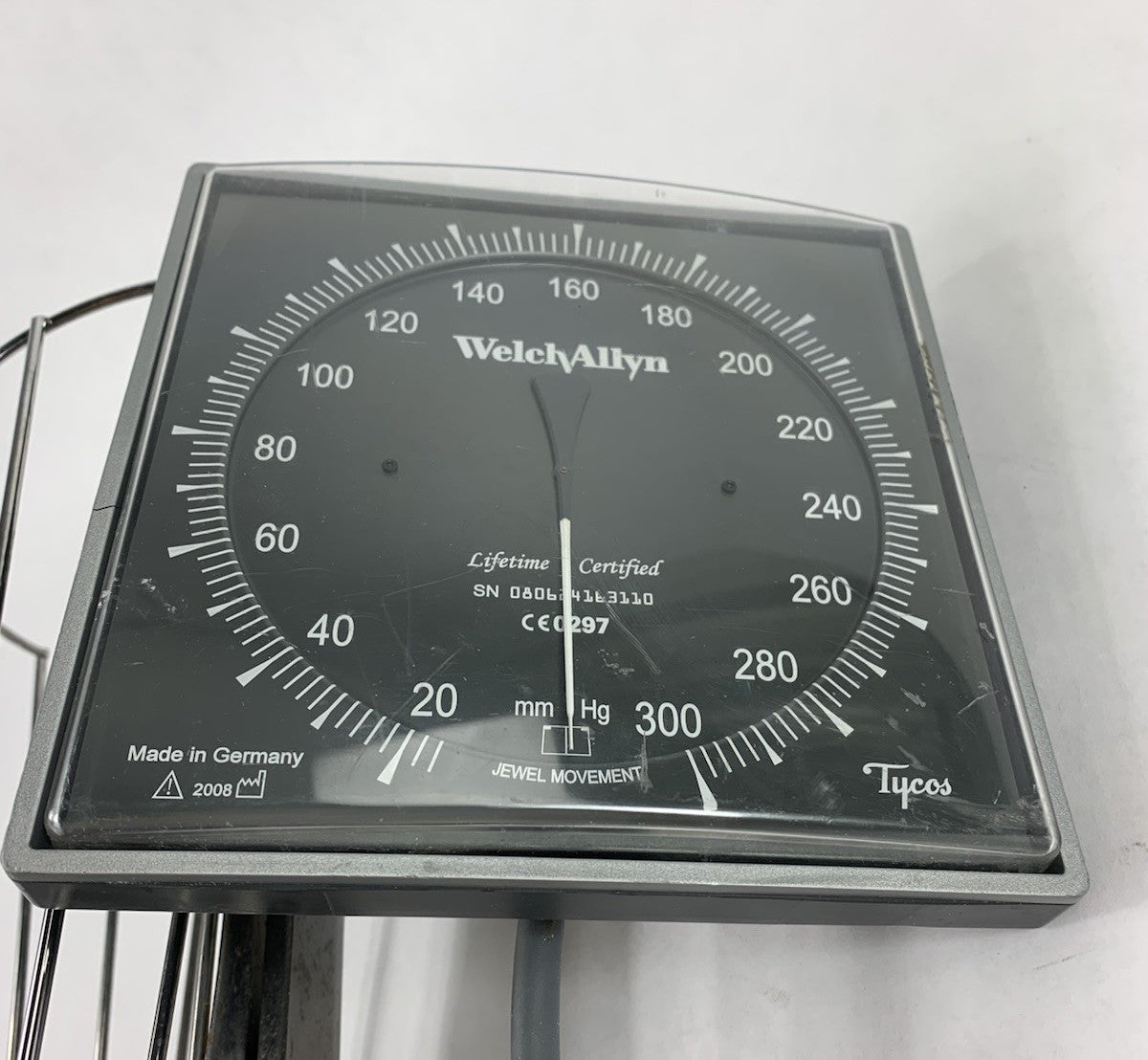 Welch Allyn CE0297 Sphygmomanometer Dark Grey With Basket and Pressure Regulator5