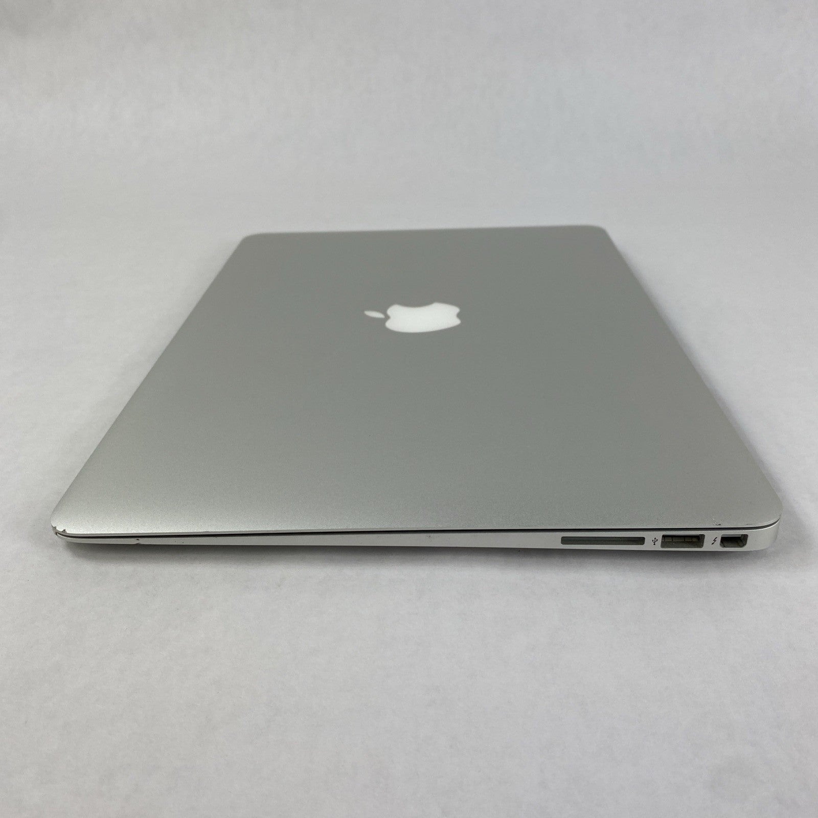 Apple MacBook Air A1466 2017 13" 1.8 GHz i5 8 GB RAM 500GB SSD os12.7.613