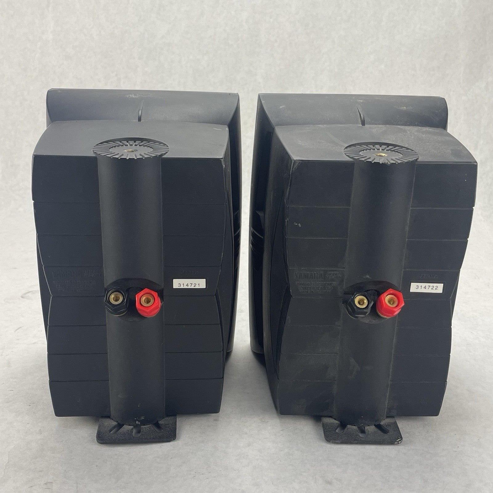 Pair Yamaha NS-AW1 Two-Way Indoor/Outdoor Black Speakers Tested3