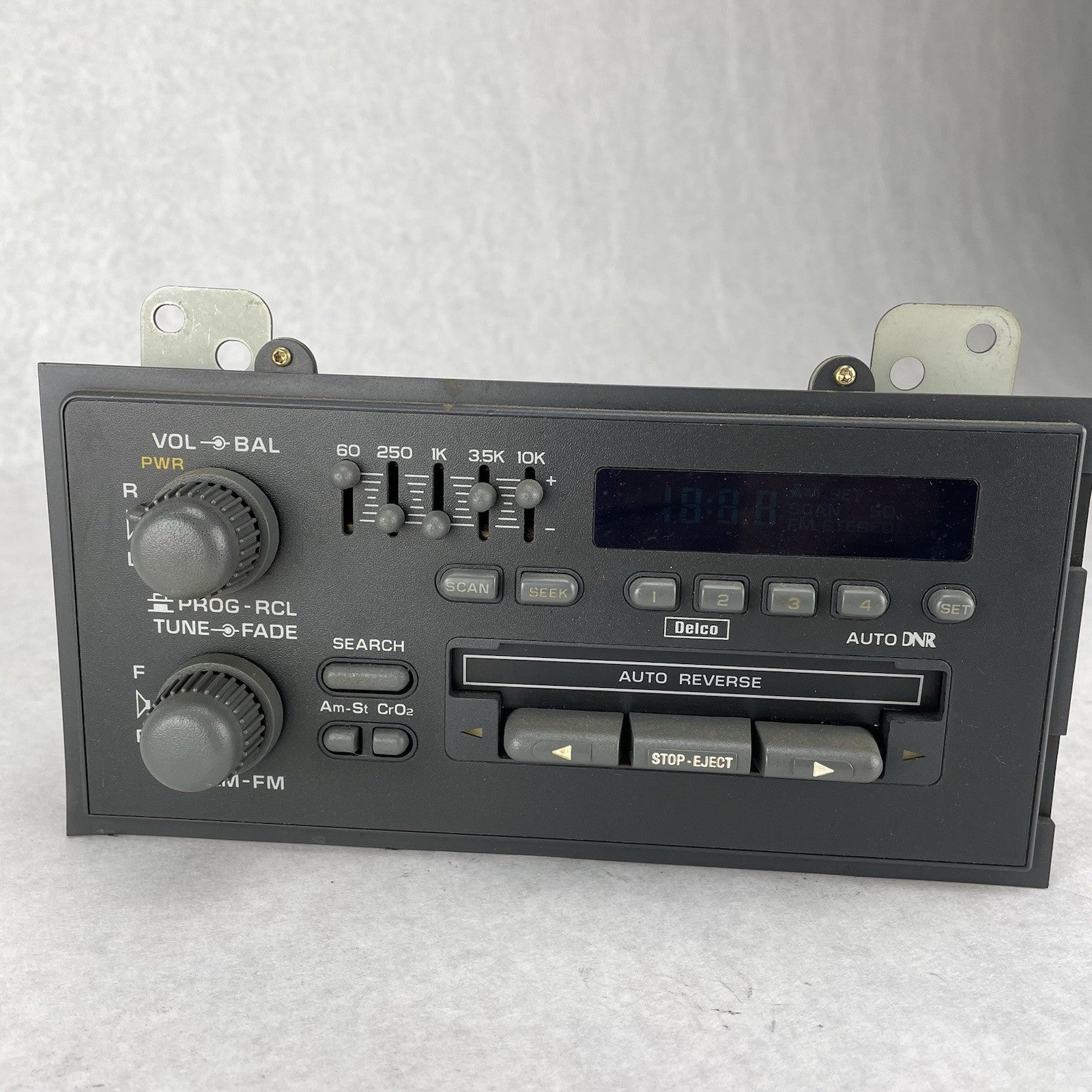 GM Delco AM Mono FM Stereo Cassette Untested