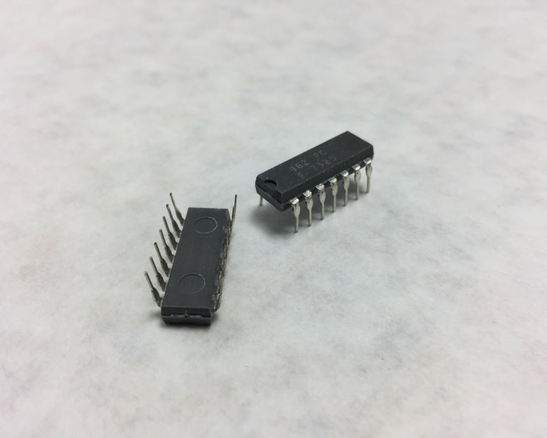 Fairchild 962 PC Integrated Circuit  Lot of 6 NOS