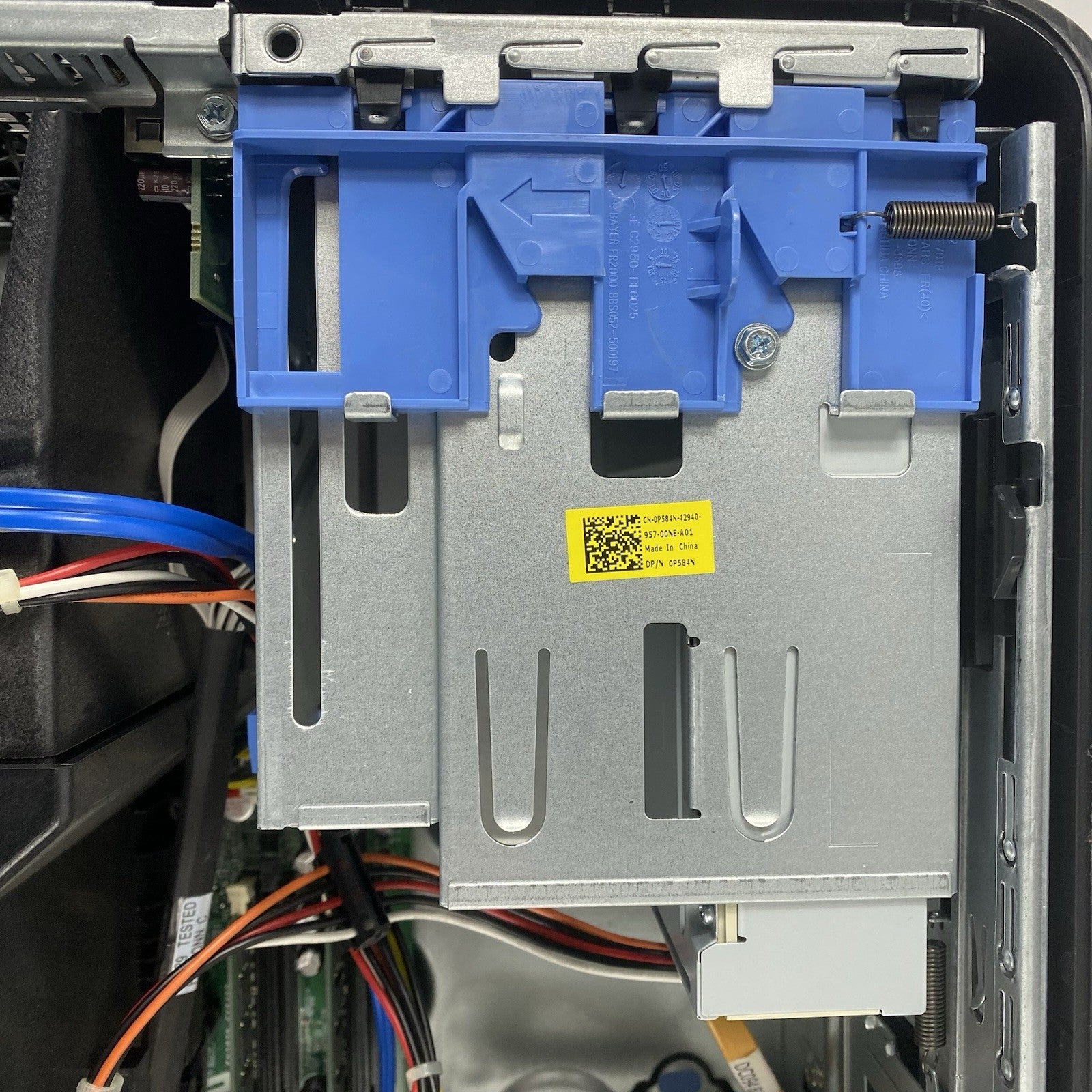 Dell OptiPlex 760 MT Pentium Dual-Core E5200 2.5GHz 4GB RAM No HDD No OS