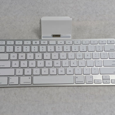 Apple iPad Keyboard Dock A1359 30-Pin 1st, 2nd Generation iPad Accessory