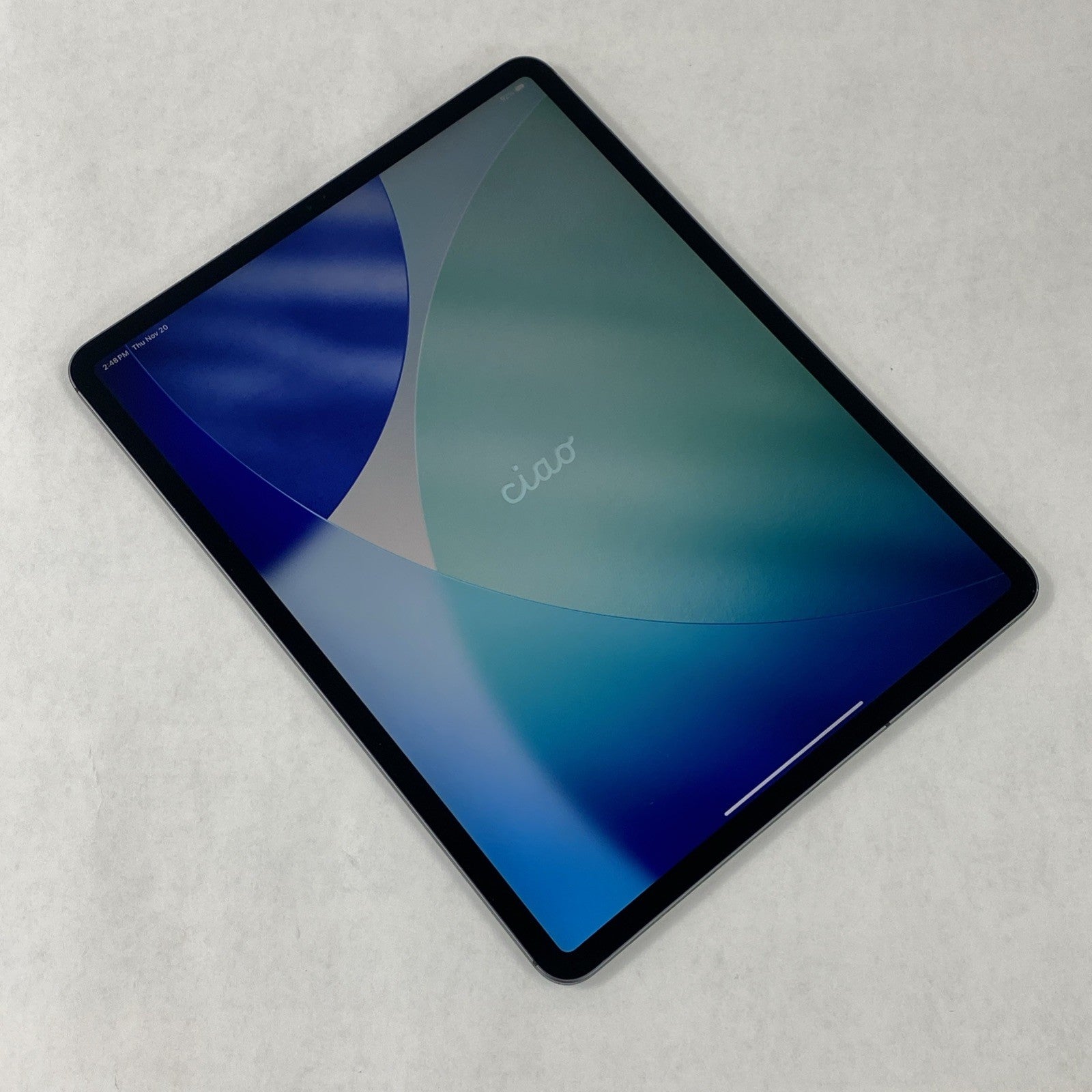 Apple iPad Pro 3rd Gen 12.9" A2014 64 GB Space Gray IOS 26.1