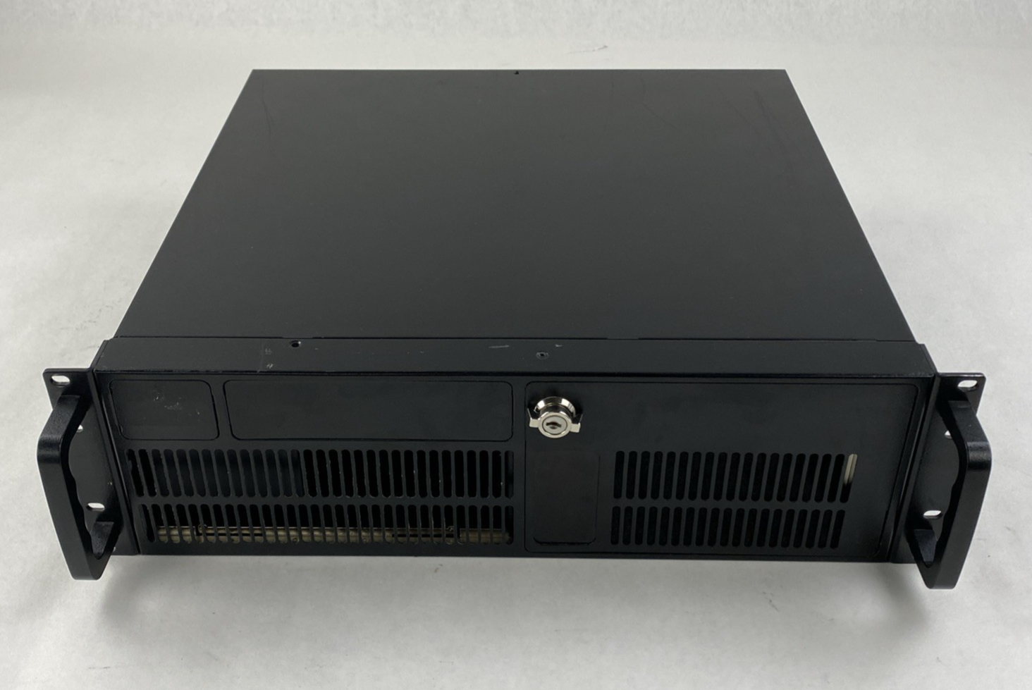 Unbranded Rack Mounted 2U Computer Case Unlocked No Key